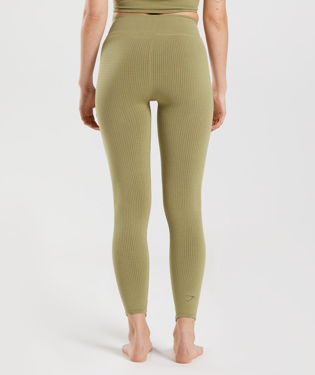 gymshark-pause-seamless-leggings-griffin-green-ss22