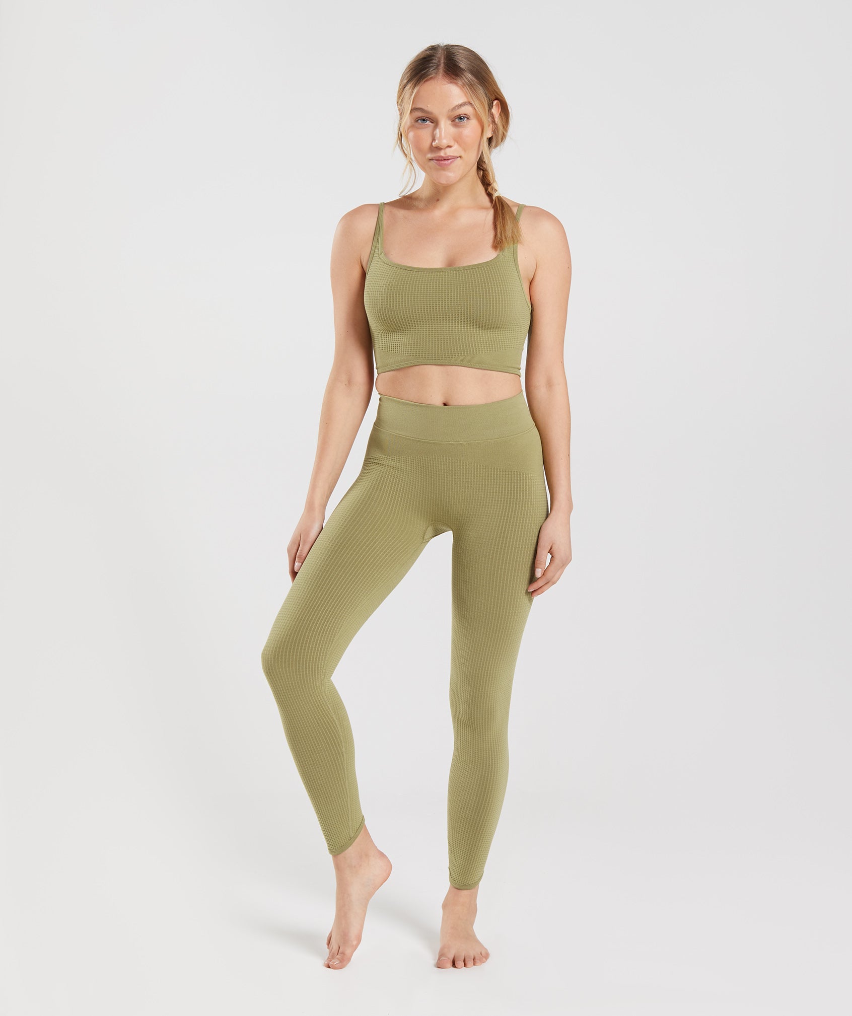 gymshark-pause-seamless-leggings-griffin-green-ss22
