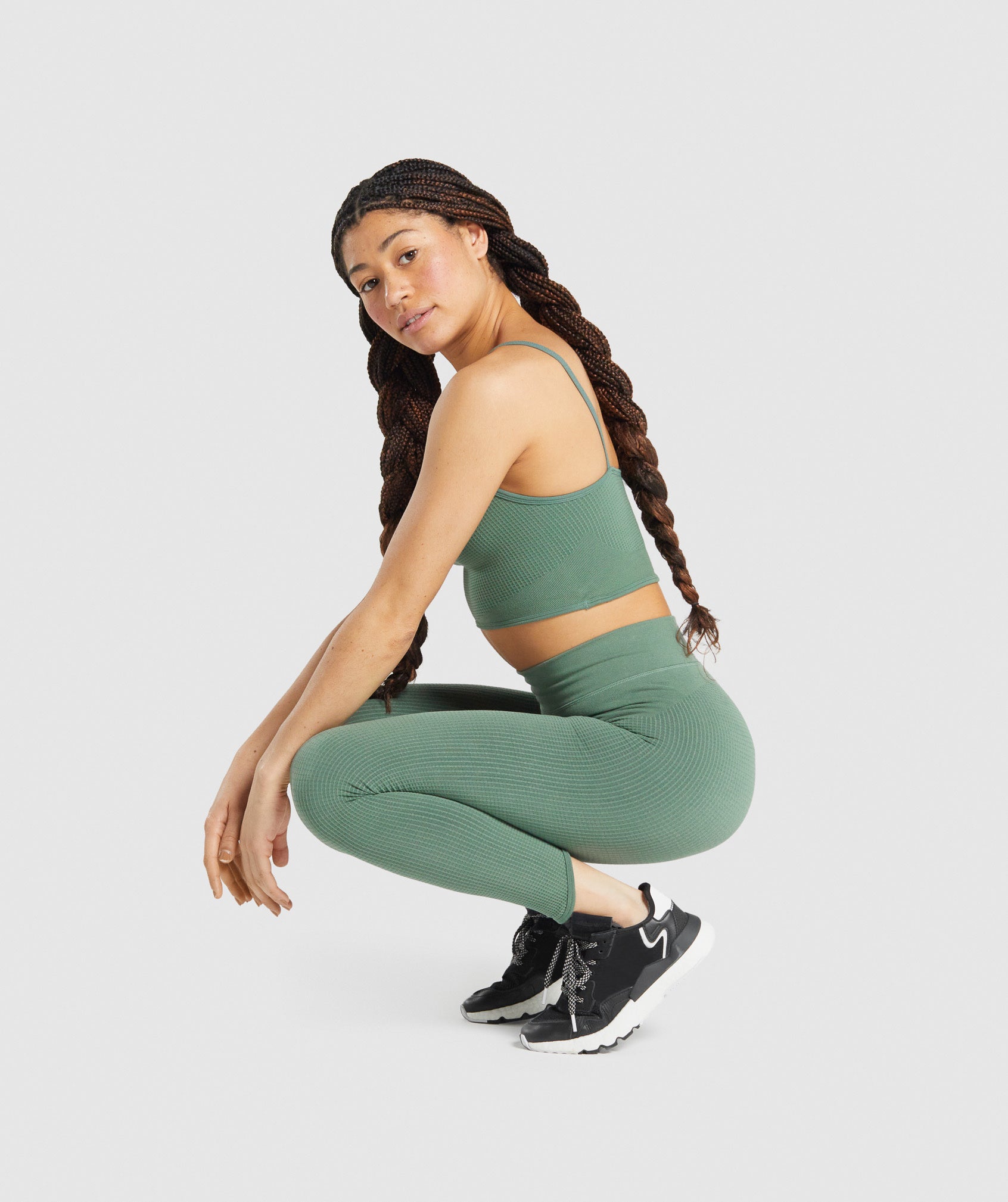 gymshark-pause-seamless-leggings-green-aw21