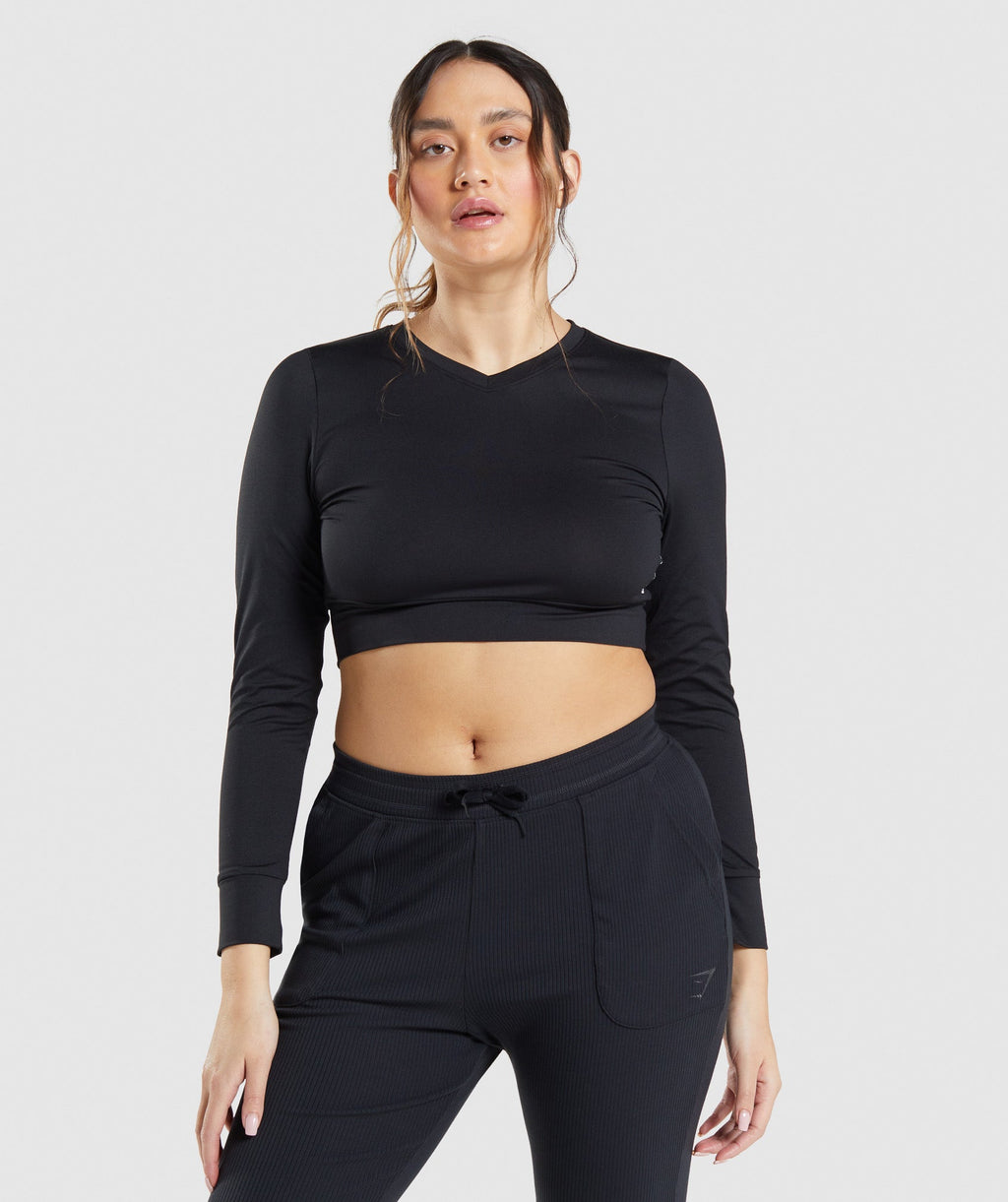gymshark-pause-open-back-long-sleeve-crop-top-black-ss22