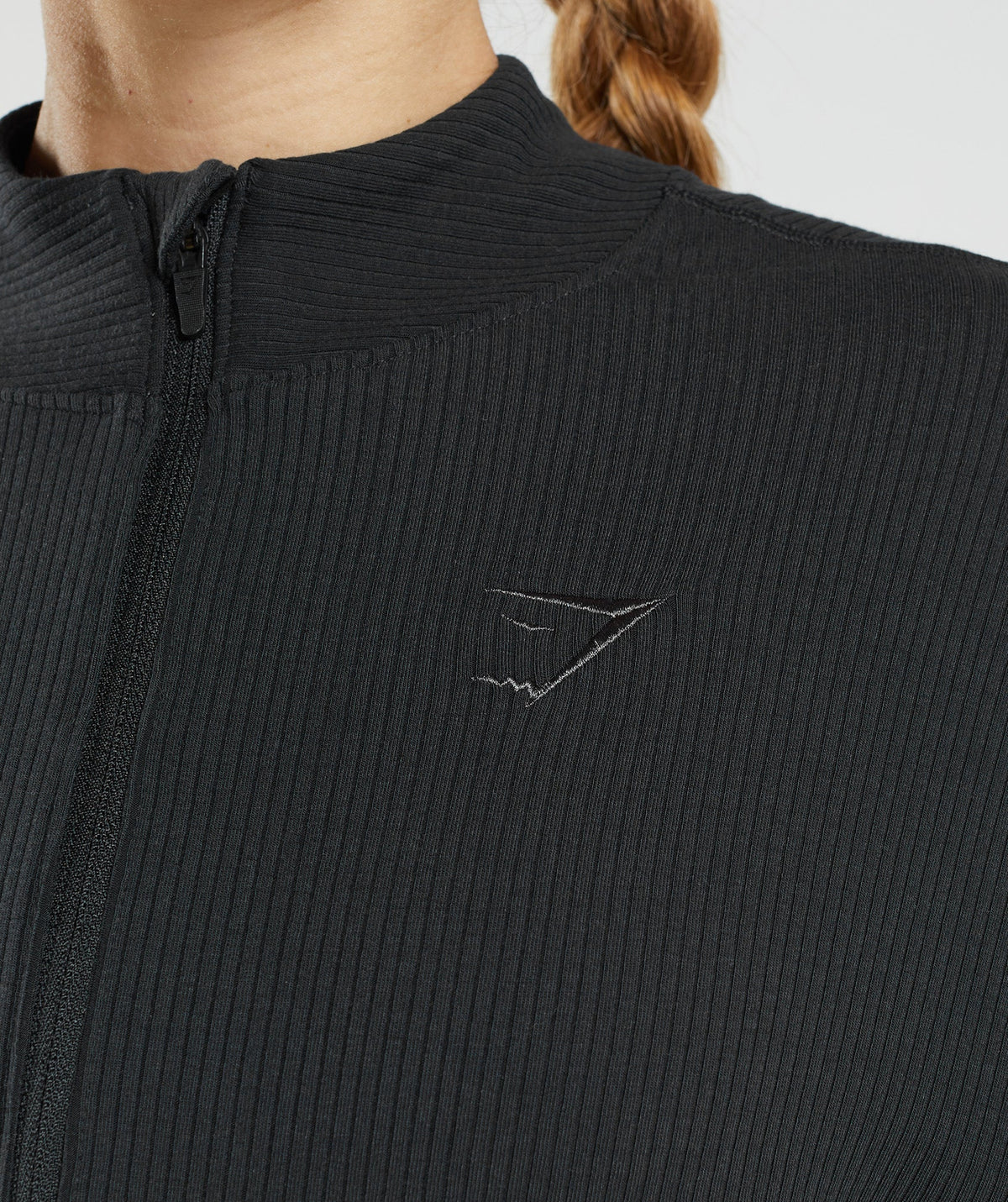 gymshark-pause-zip-up-jacket-black-ss22
