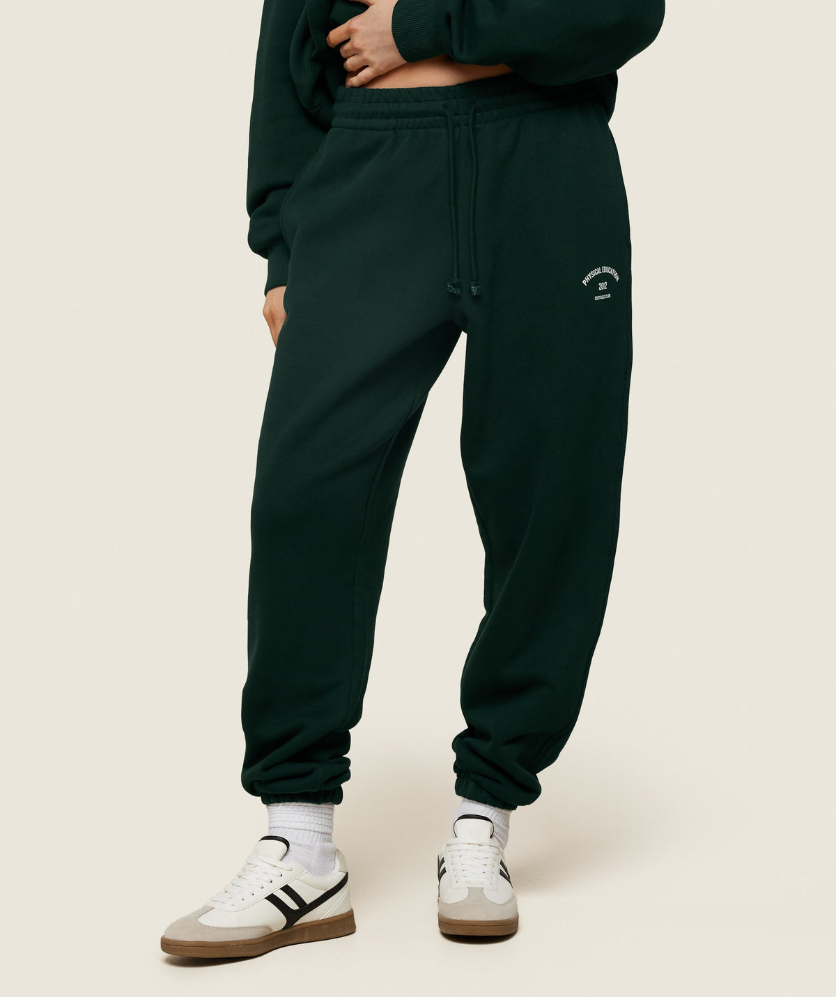 gymshark-phys-ed-graphic-sweatpants-green-ss24
