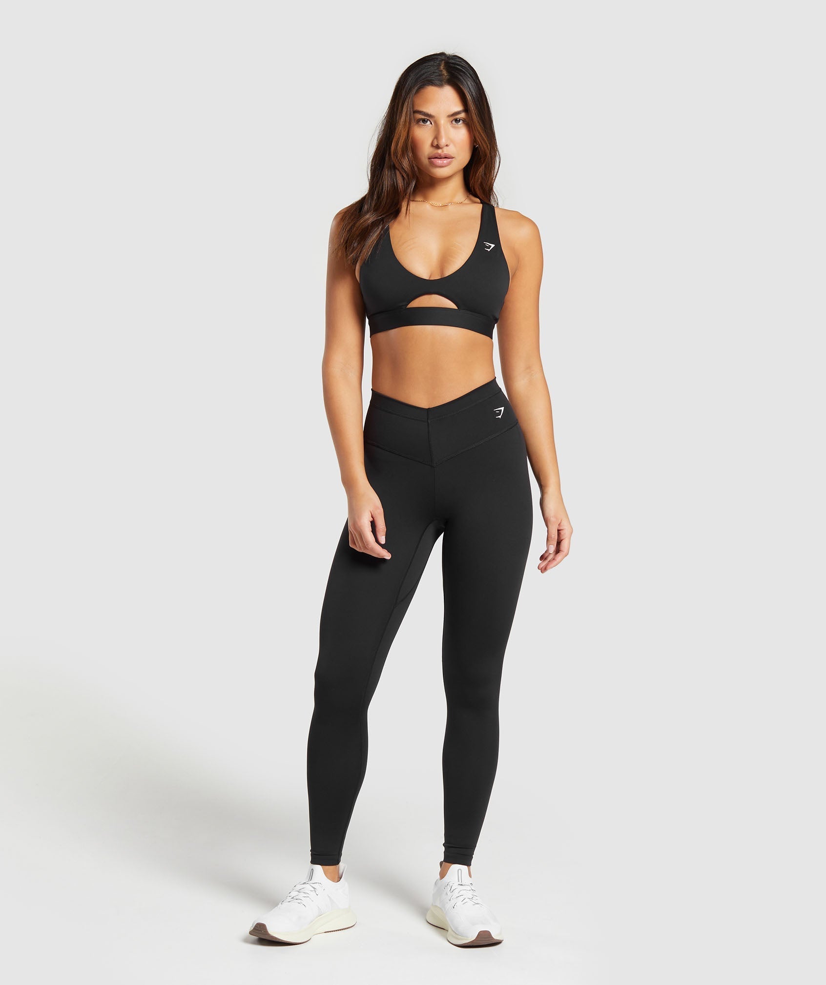 gymshark-peek-a-boo-sports-bra-black-ss24