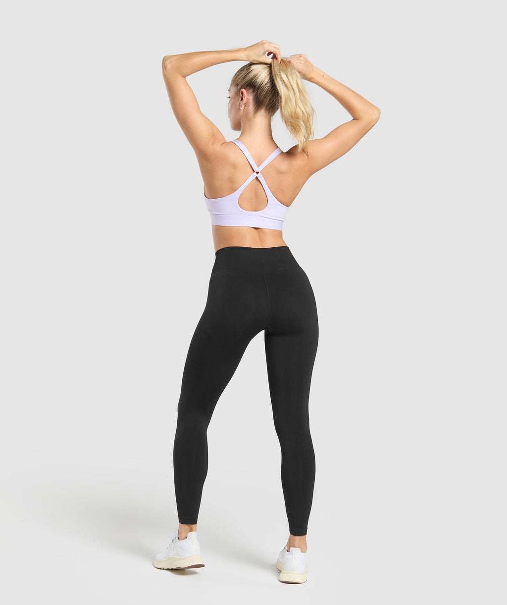 gymshark-peek-a-boo-sports-bra-fresh-lilac-ss25