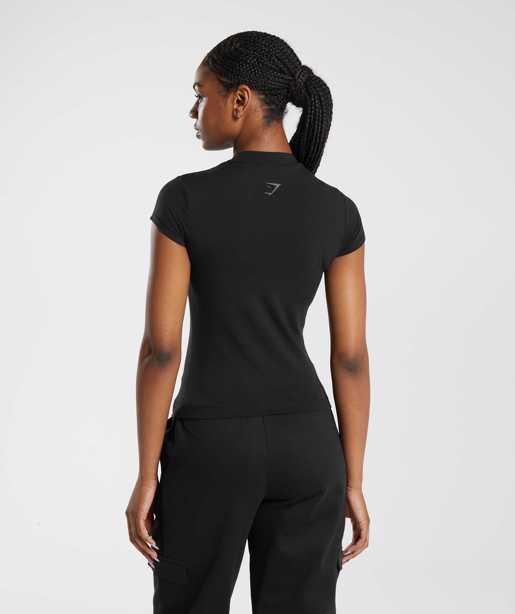 gymshark-phys-ed-graphic-body-fit-t-shirt-black-aw23