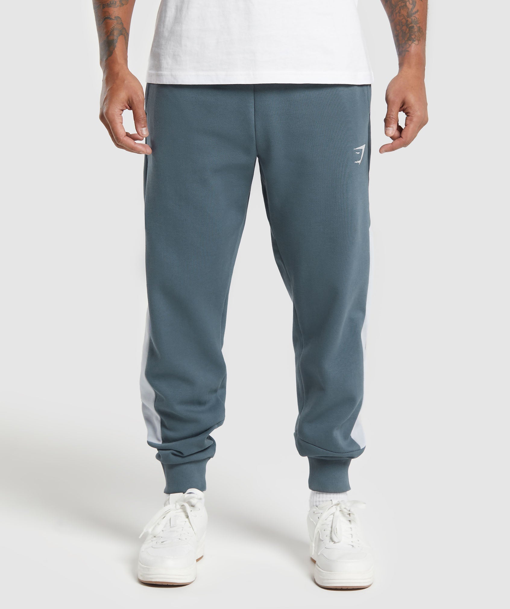 gymshark-pique-joggers-titanium-blue-fresh-blue-ss24