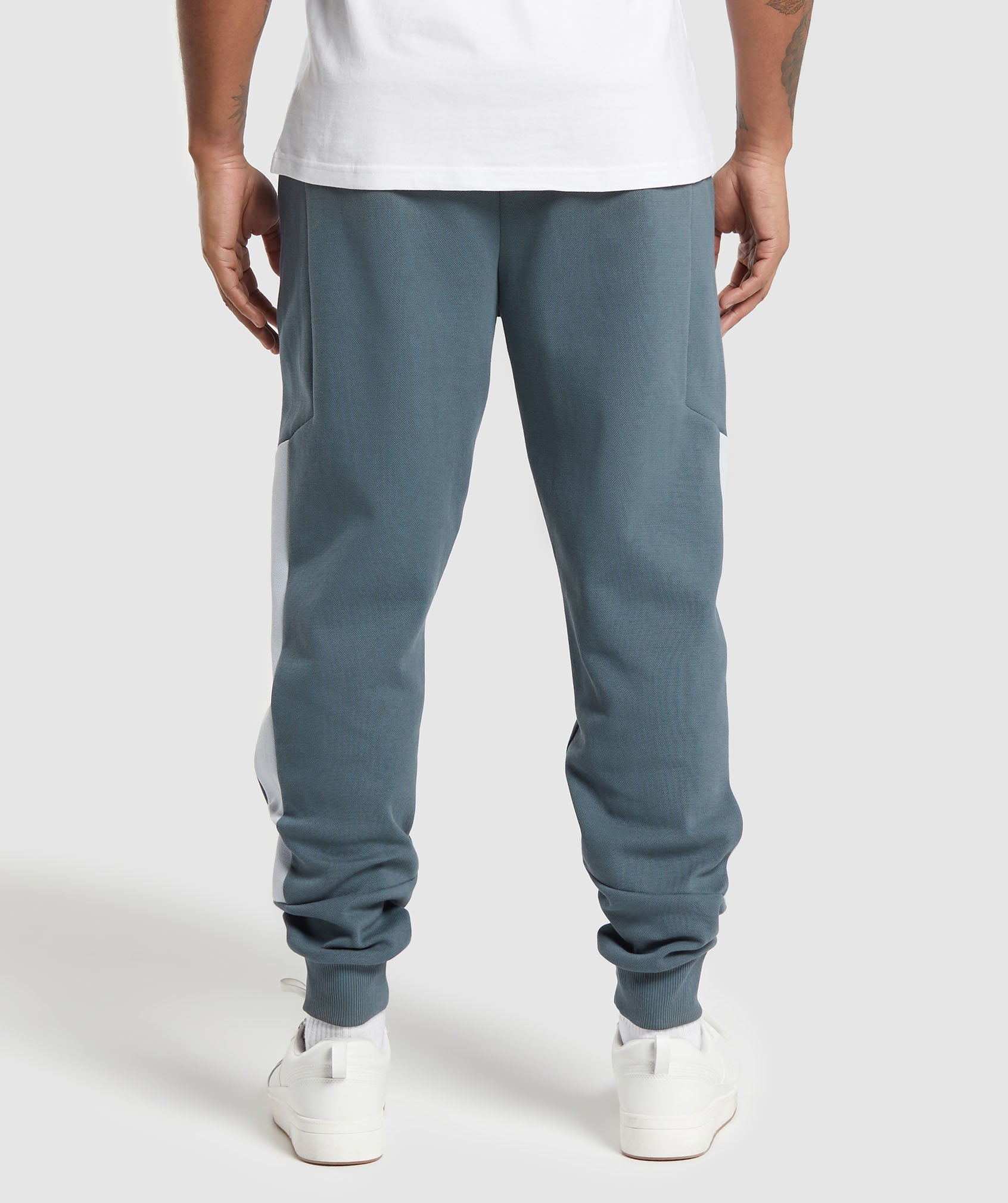 gymshark-pique-joggers-titanium-blue-fresh-blue-ss24