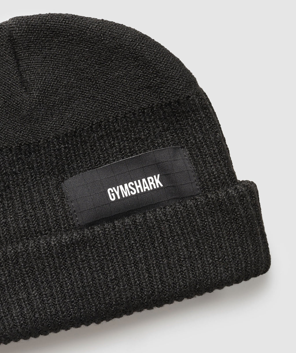 gymshark-pocket-beanie-black-aw24