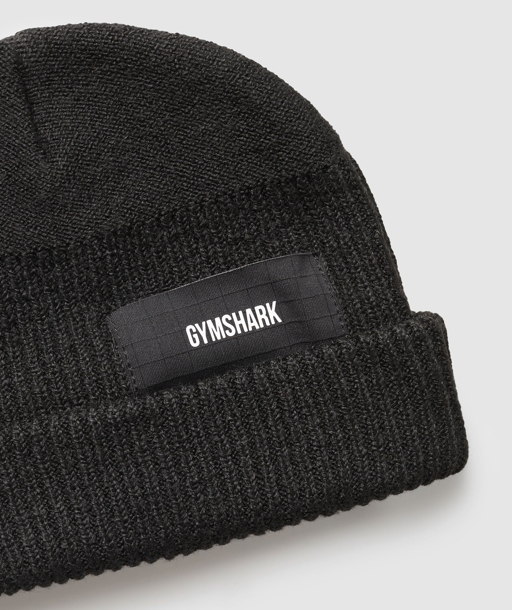 gymshark-pocket-beanie-black-aw24