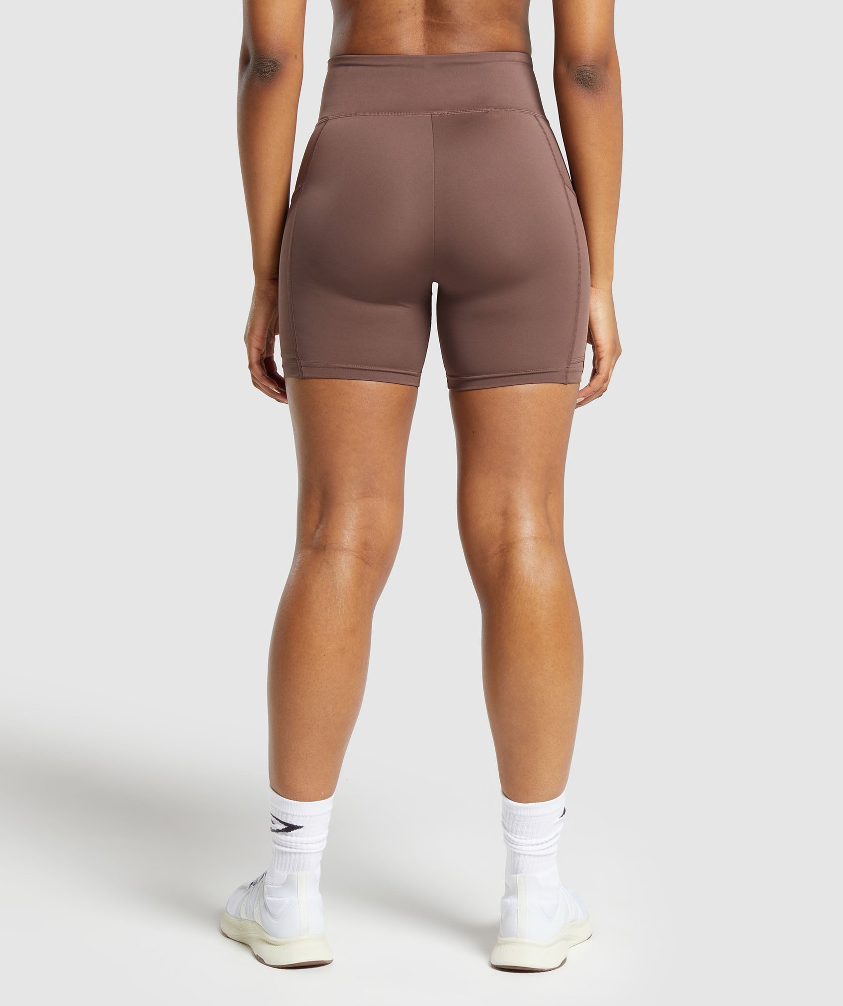 gymshark-pocket-shorts-soft-brown-ss24