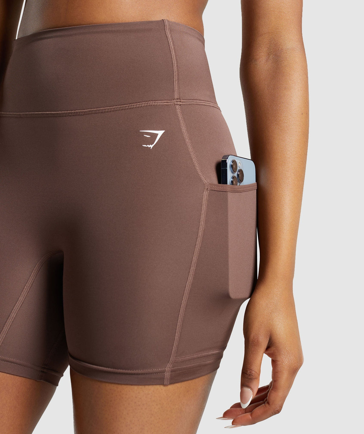 gymshark-pocket-shorts-soft-brown-ss24