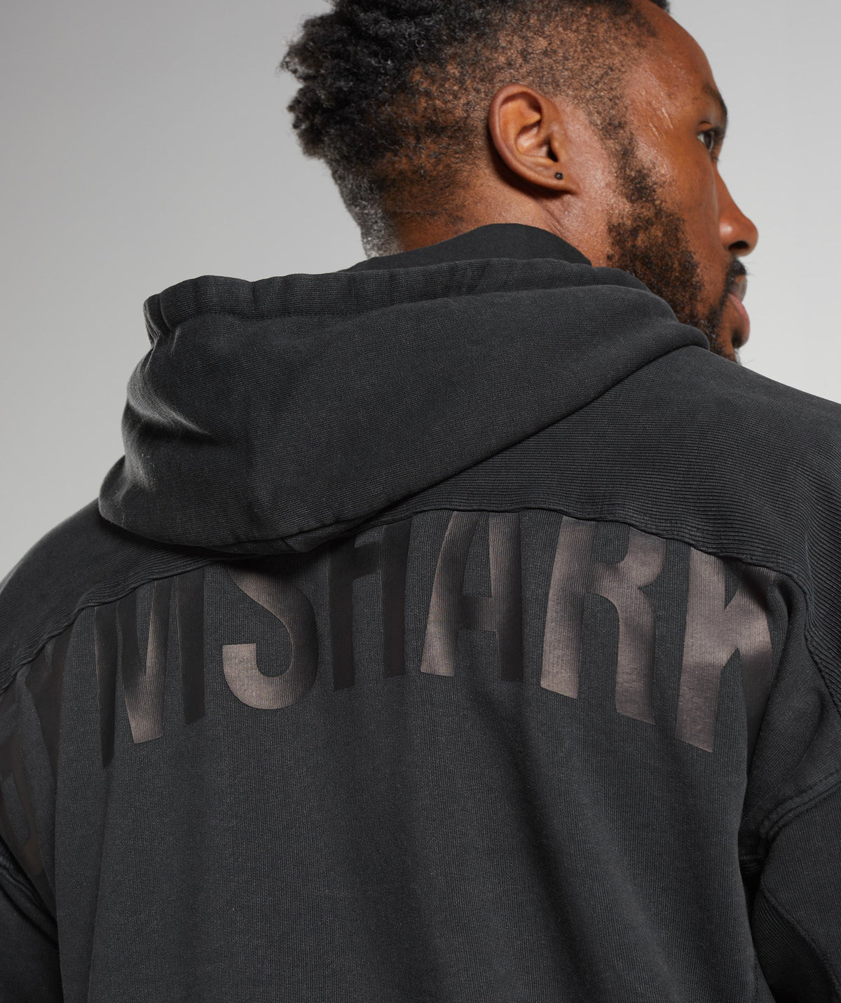 gymshark-power-washed-hoodie-black-aw22