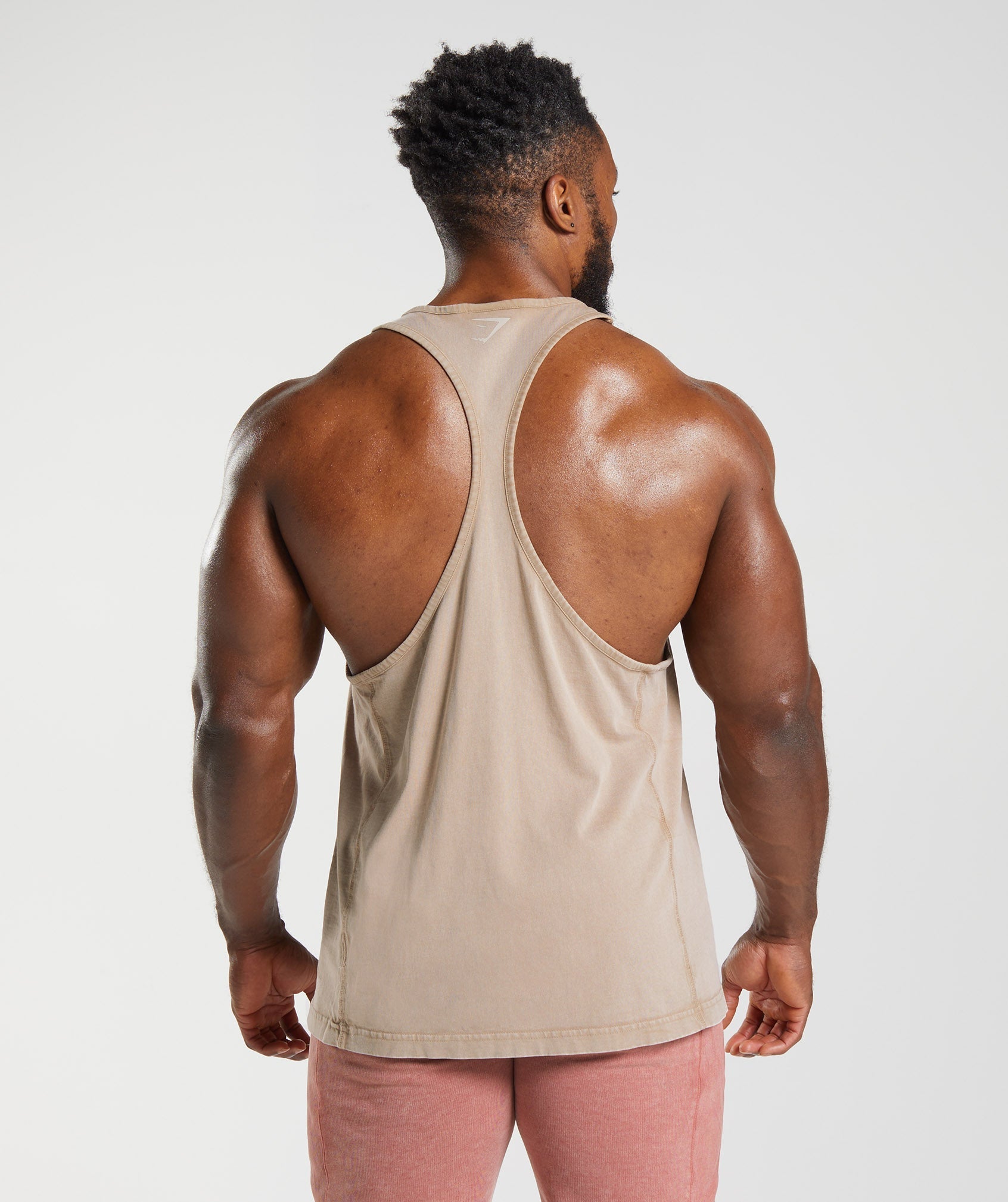 gymshark-power-washed-stringer-cement-brown-aw22