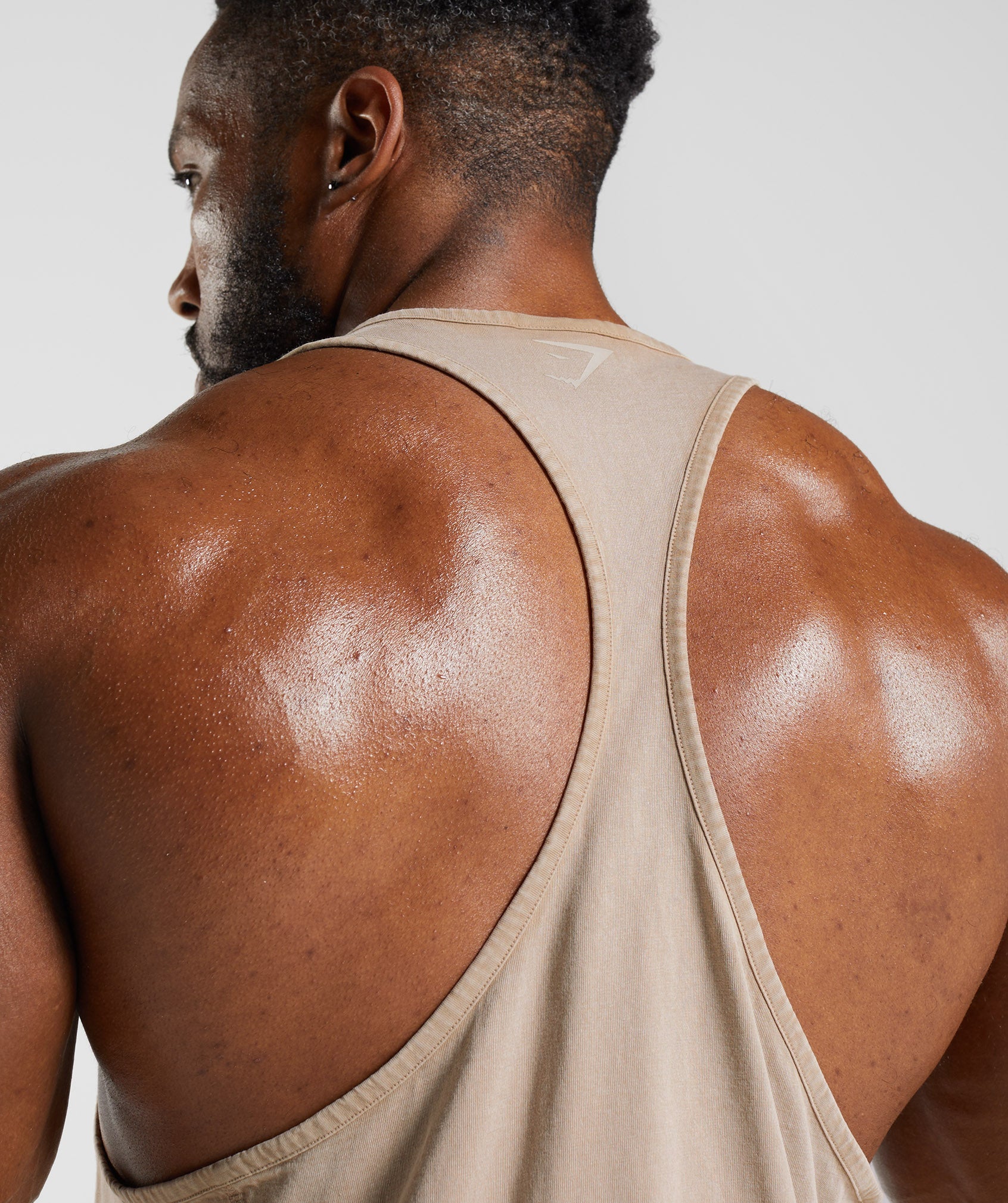gymshark-power-washed-stringer-cement-brown-aw22