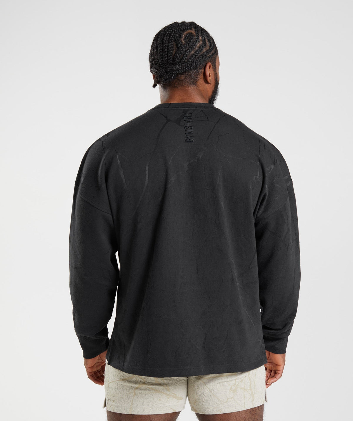 gymshark-power-crew-black-print-ss22