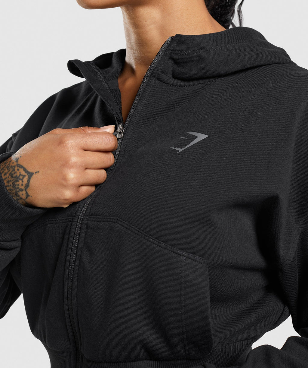 gs-power-cropped-zip-hoodie-black-ss22