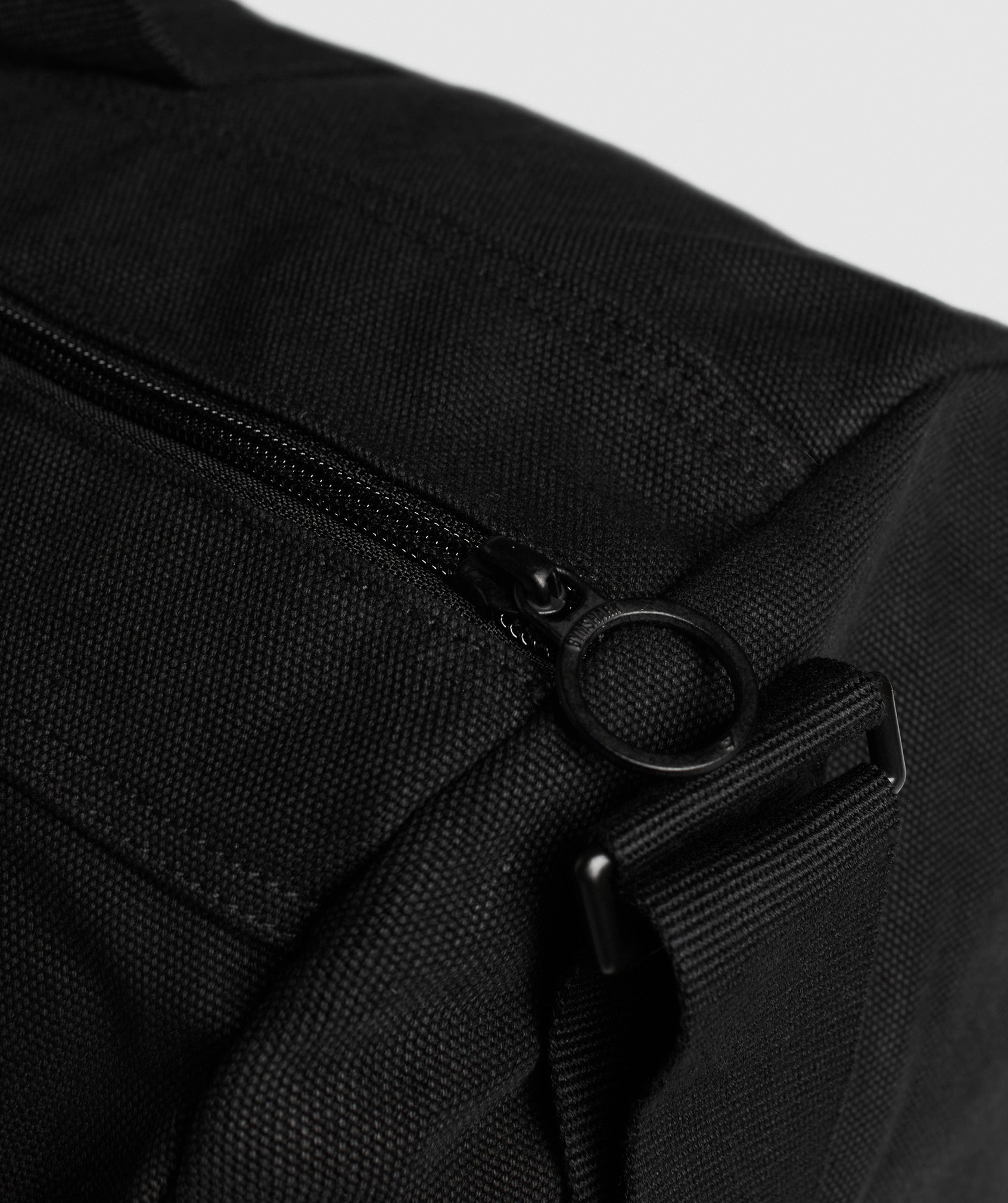 gymshark-power-holdall-black-wash-aw24