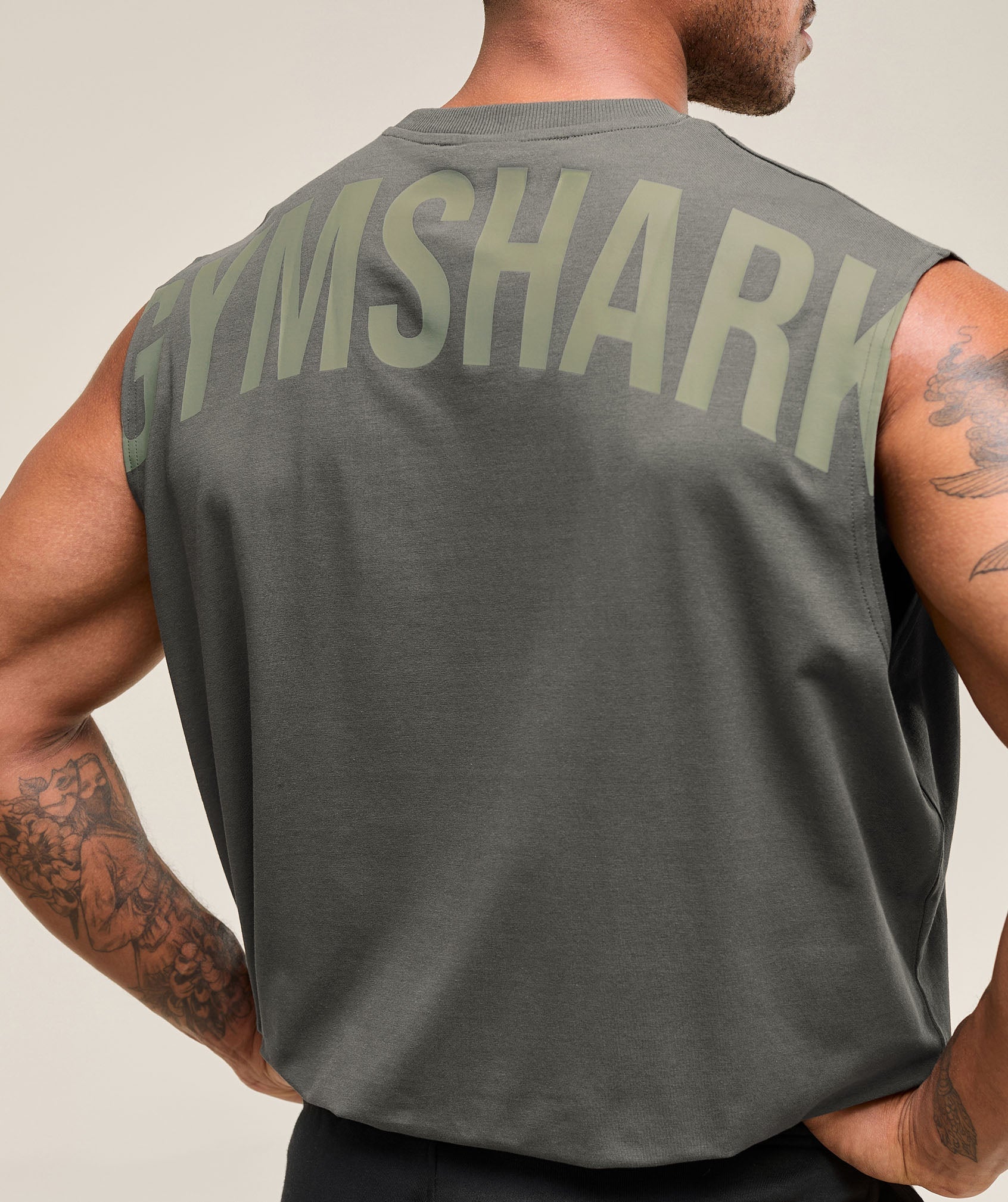 gymshark-power-cut-off-tank-strength-green-ss25