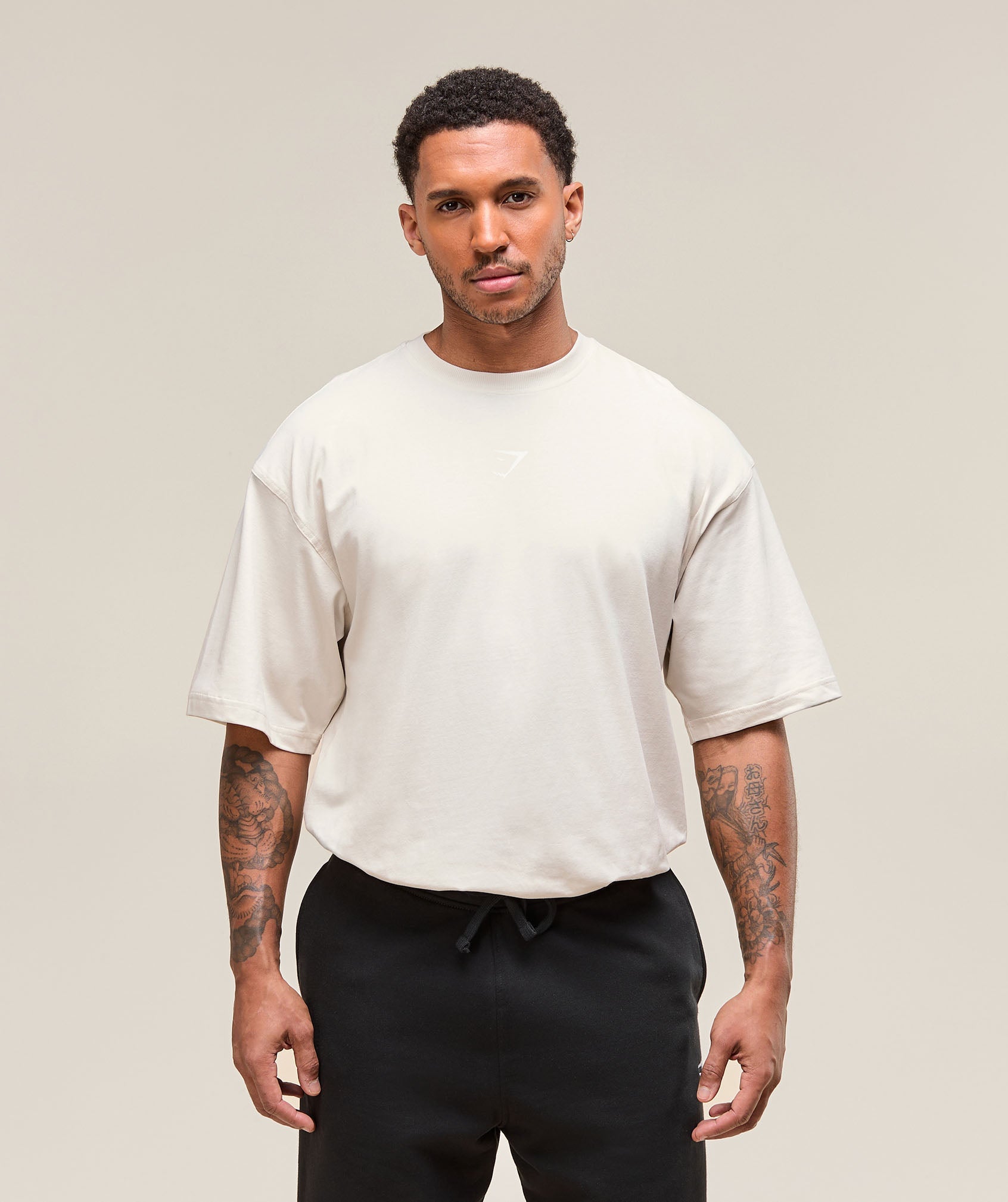 gymshark-power-t-shirt-oat-white-ss25