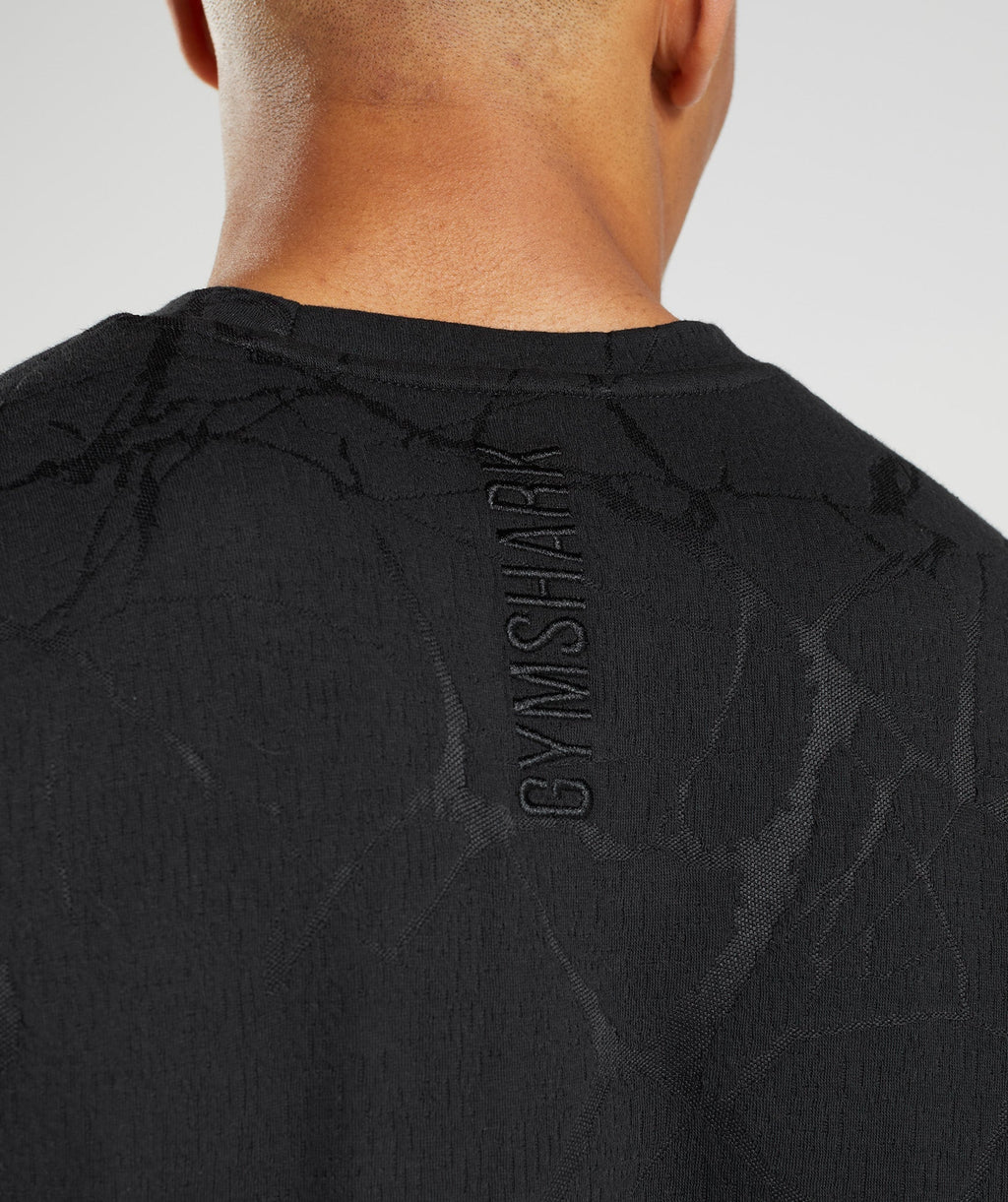 gymshark-power-short-sleeve-crew-black-print-ss22