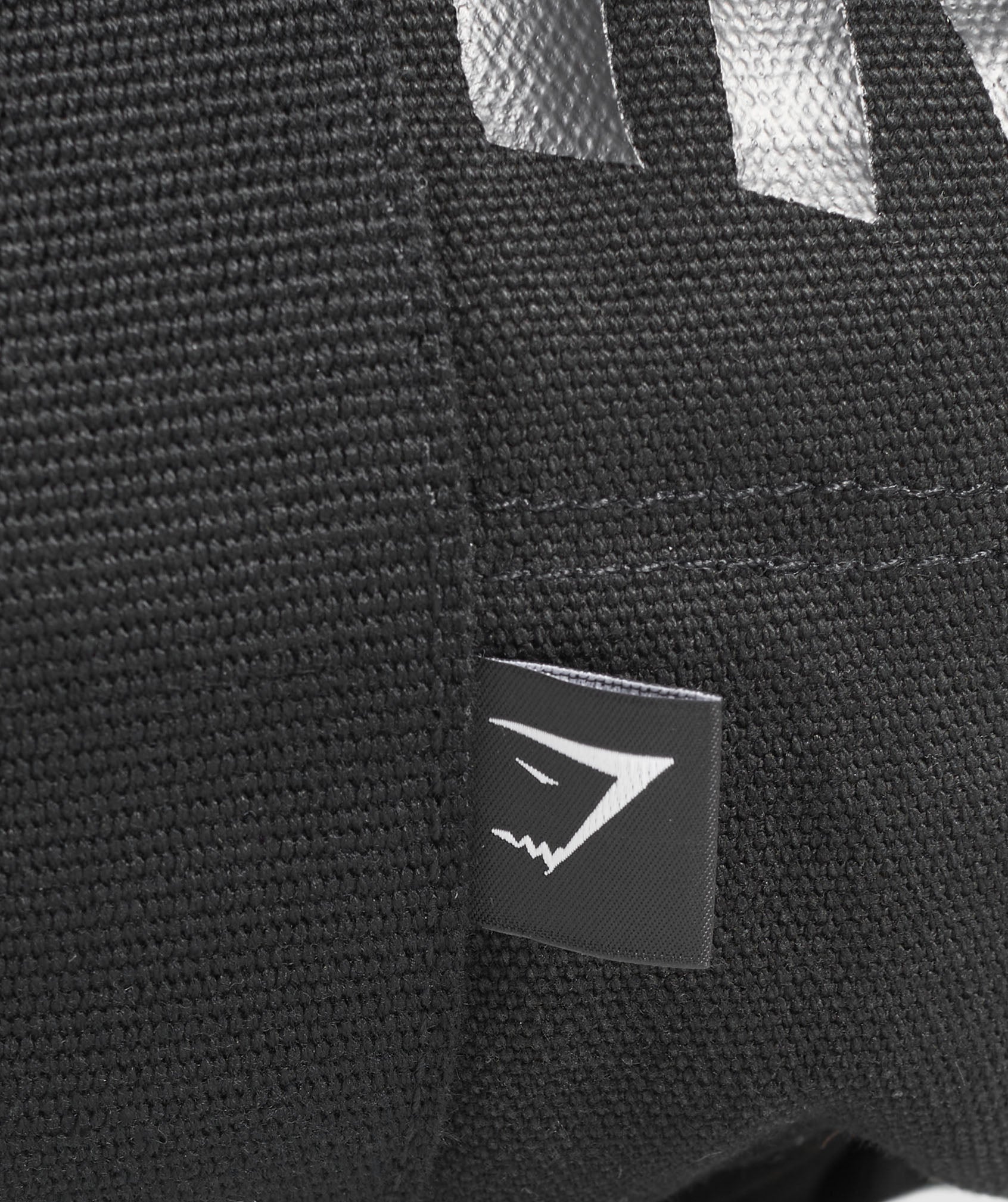 gymshark-power-small-holdall-black-asphalt-grey-ss25