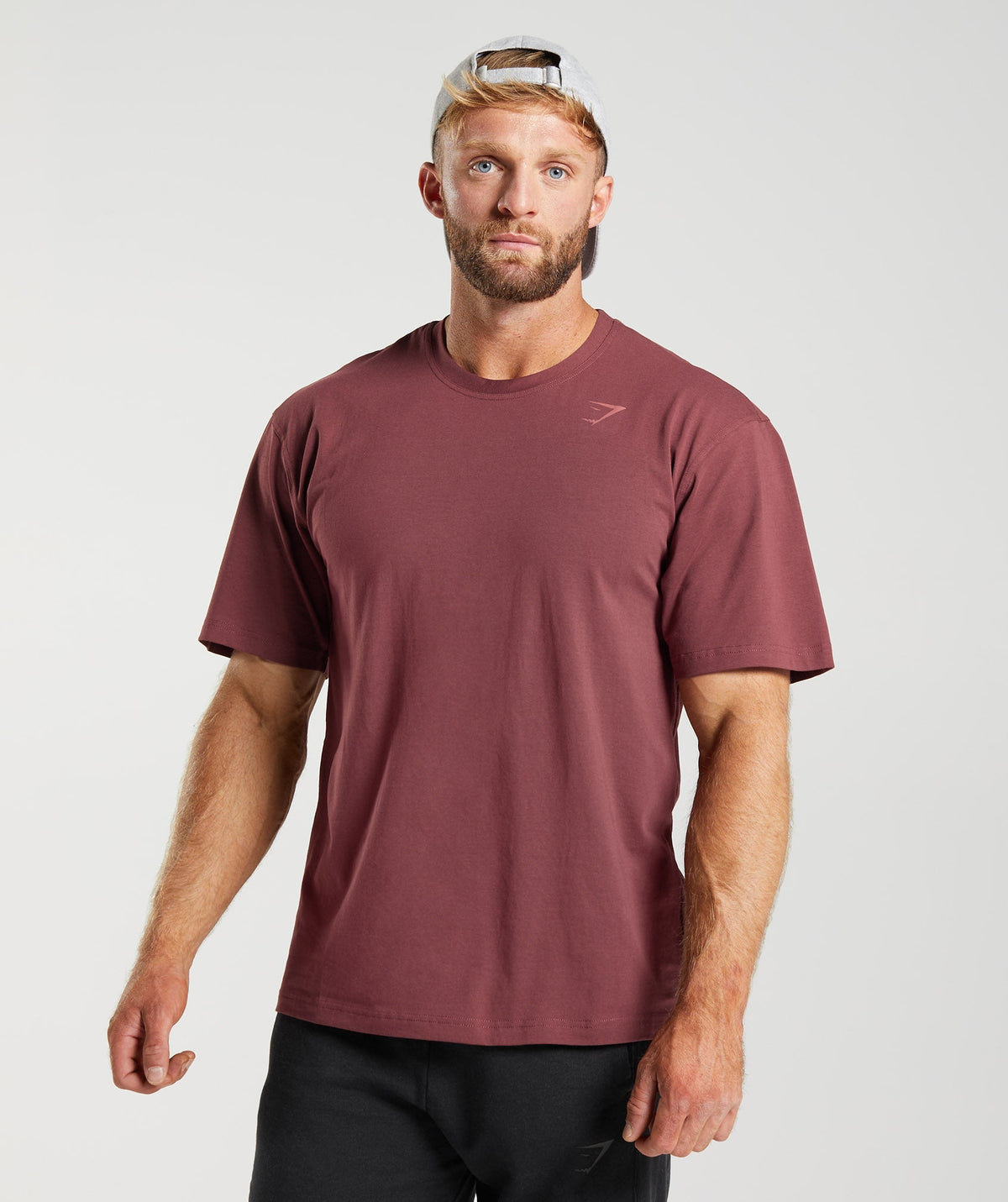 gymshark-power-t-shirt-cherry-brown-ss22