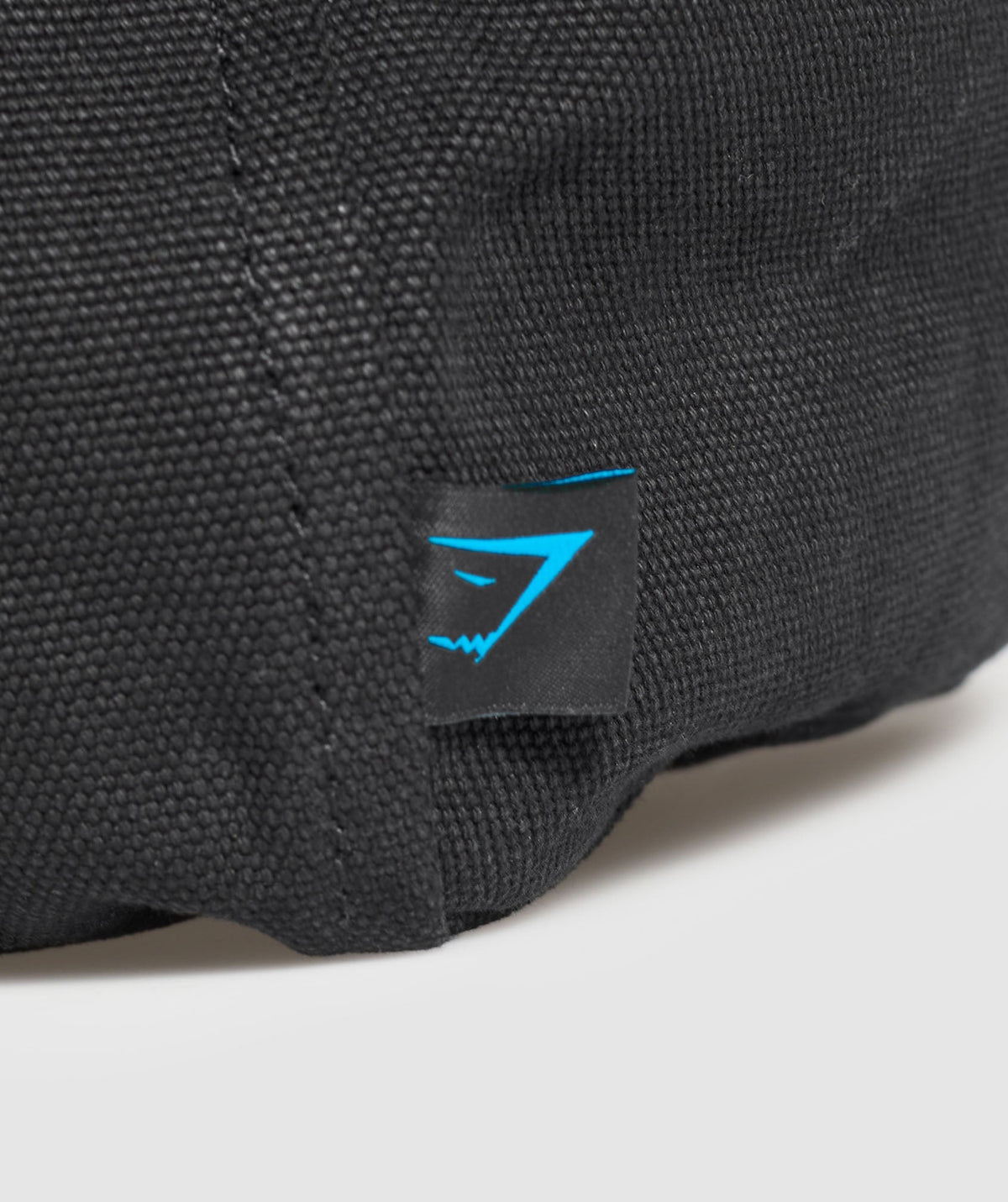 gymshark-power-tote-black-brand-blue-ss25