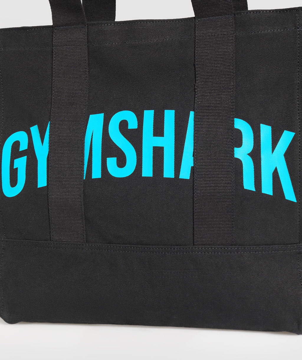 gymshark-power-tote-black-brand-blue-ss25