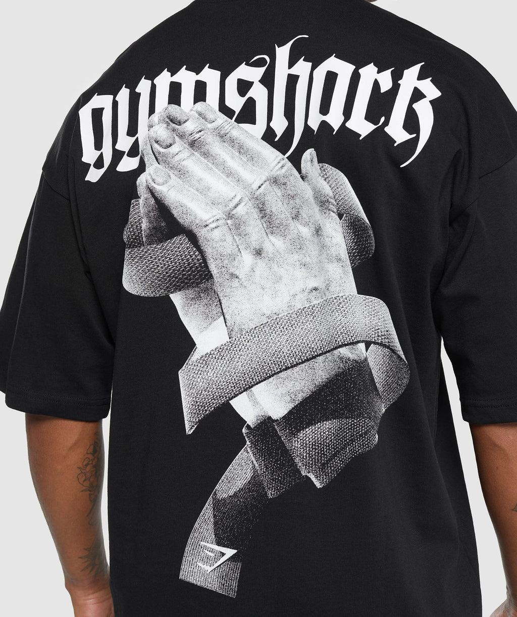 gymshark-prayer-hands-t-shirt-black-aw23