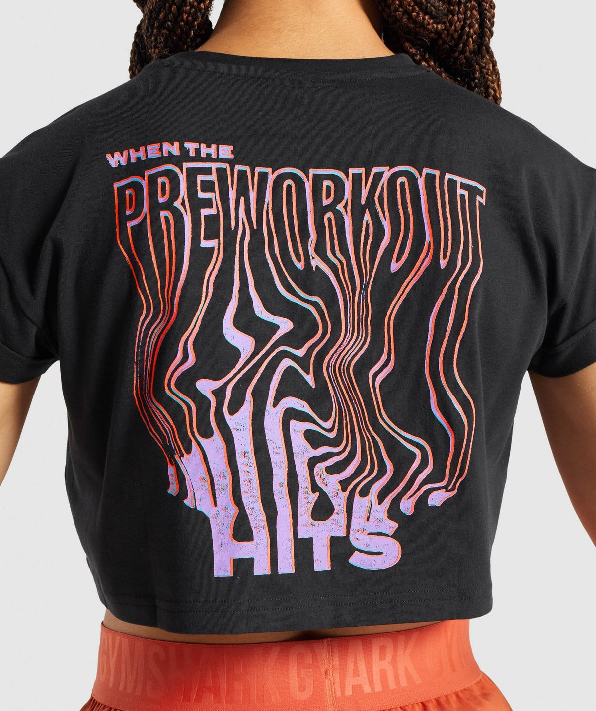gymshark-pre-workout-graphic-crop-tee-black-aw21
