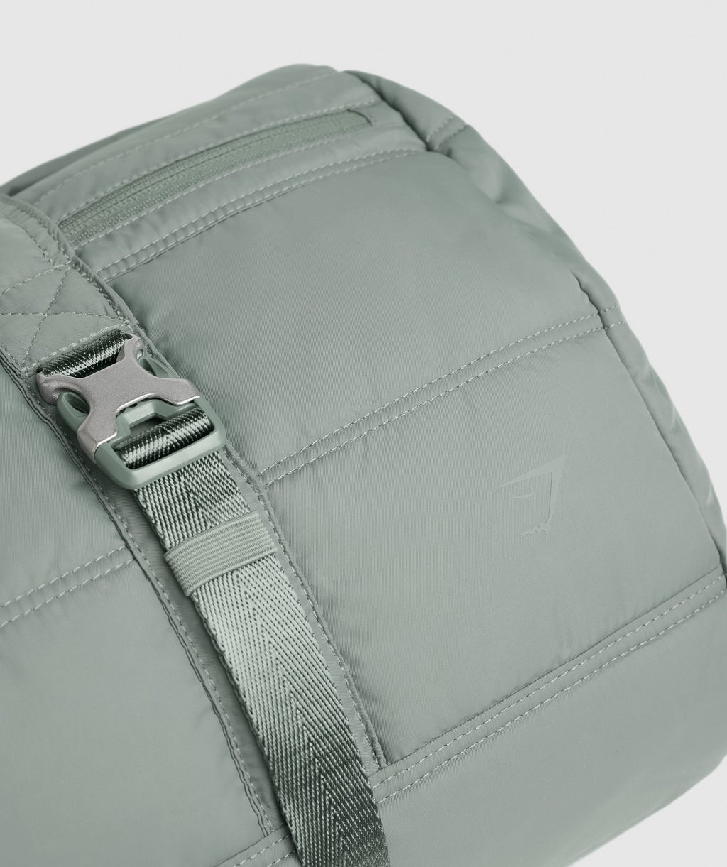 gymshark-premium-lifestyle-barrel-bag-dusk-green-aw23