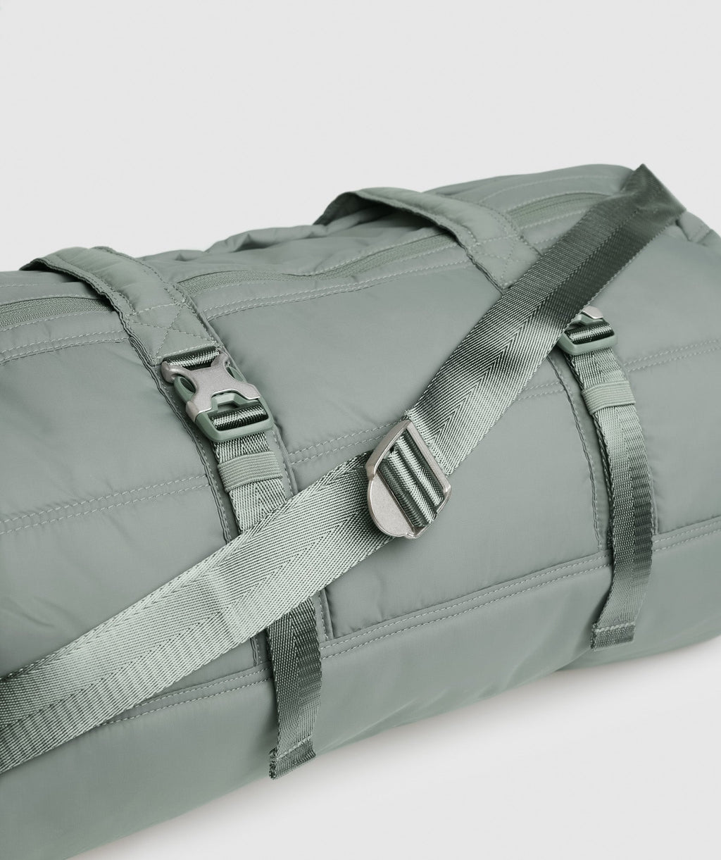 gymshark-premium-lifestyle-barrel-bag-dusk-green-aw23