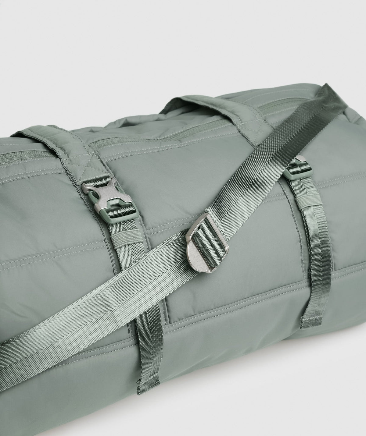gymshark-premium-lifestyle-barrel-bag-dusk-green-aw23