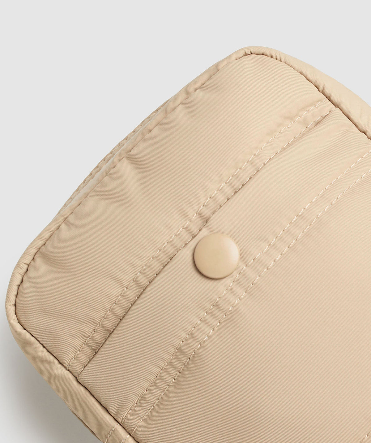 gymshark-premium-lifestyle-cross-body-deep-fawn-brown-ss24