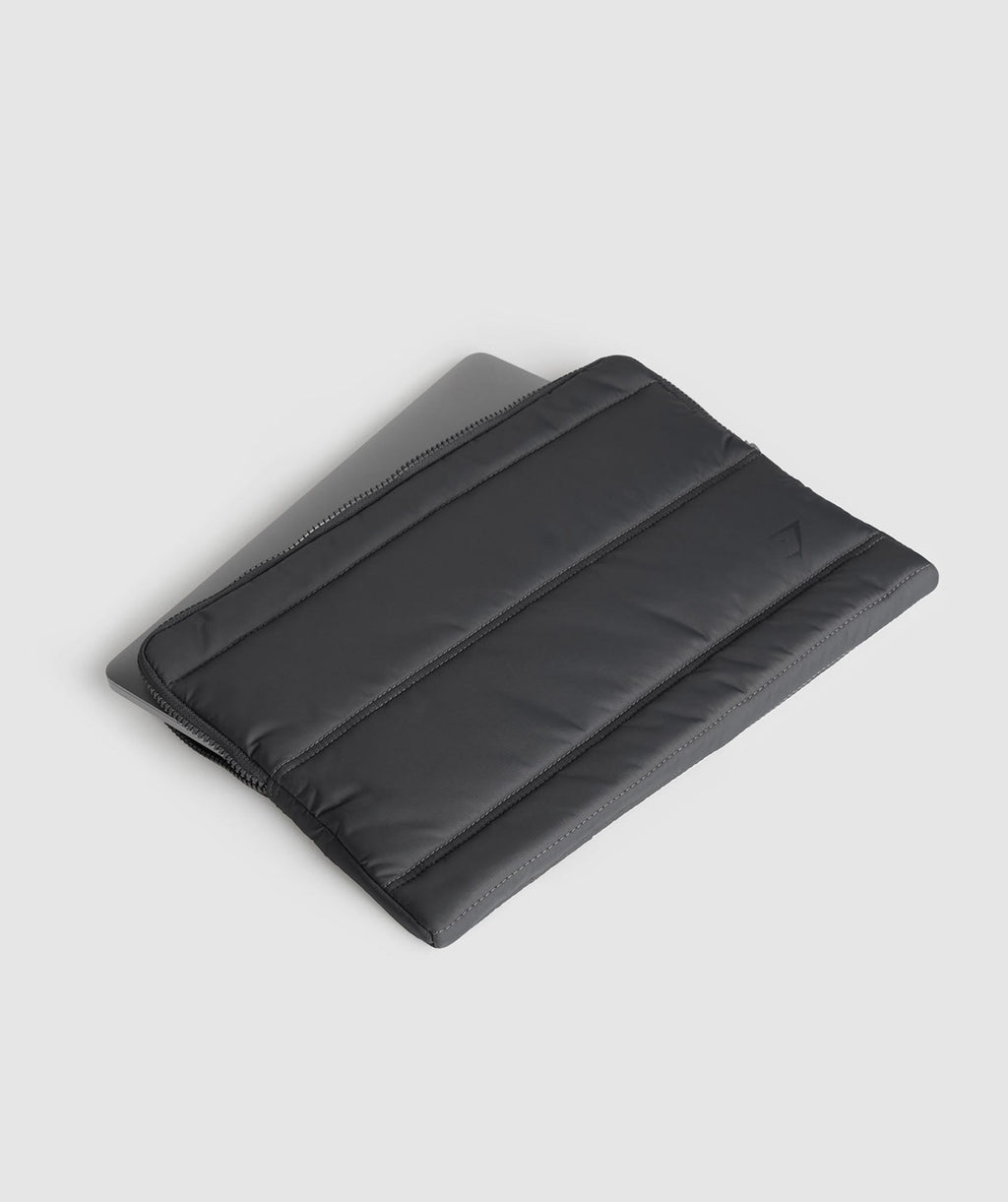 gymshark-premium-lifestyle-laptop-sleeve-13-onyx-grey-aw23