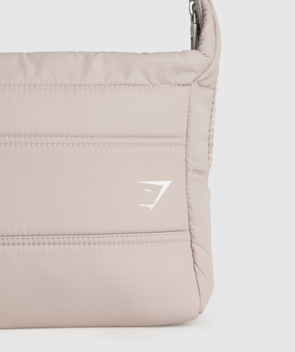 gymshark-premium-lifestyle-washbag-stone-pink-aw23
