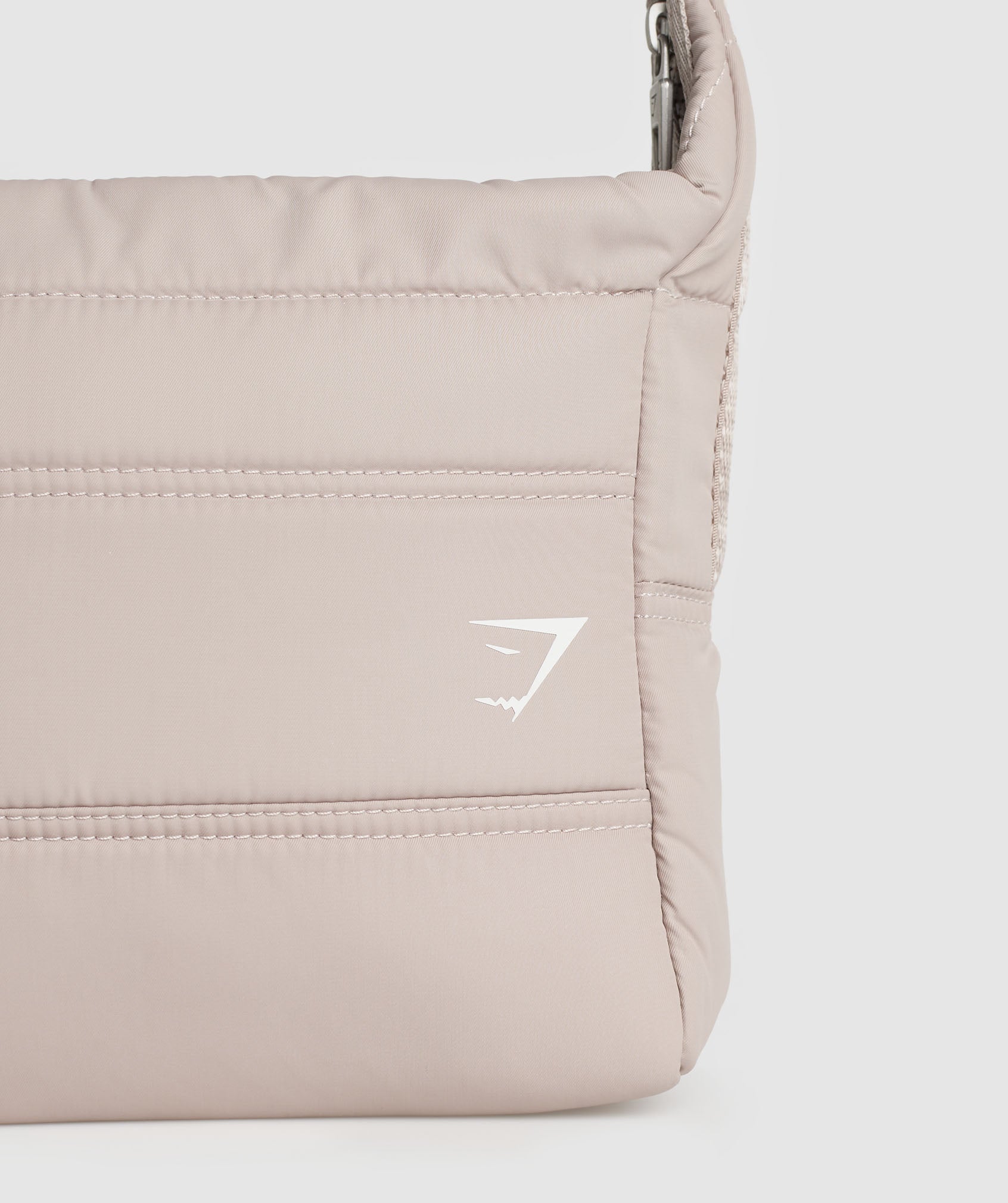 gymshark-premium-lifestyle-washbag-stone-pink-aw23