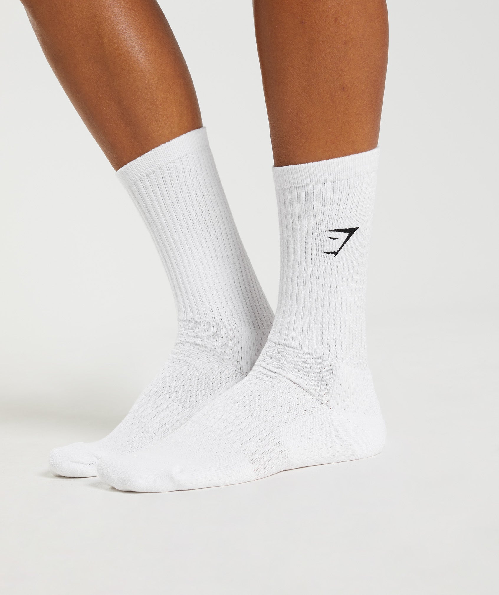 gymshark-premium-sharkhead-crew-single-white-aw22