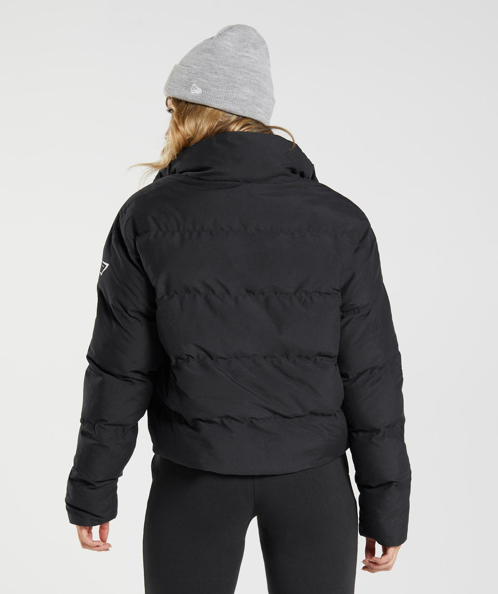 gymshark-puffer-jacket-black-aw21