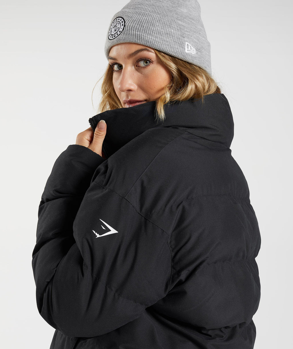 gymshark-puffer-jacket-black-aw21