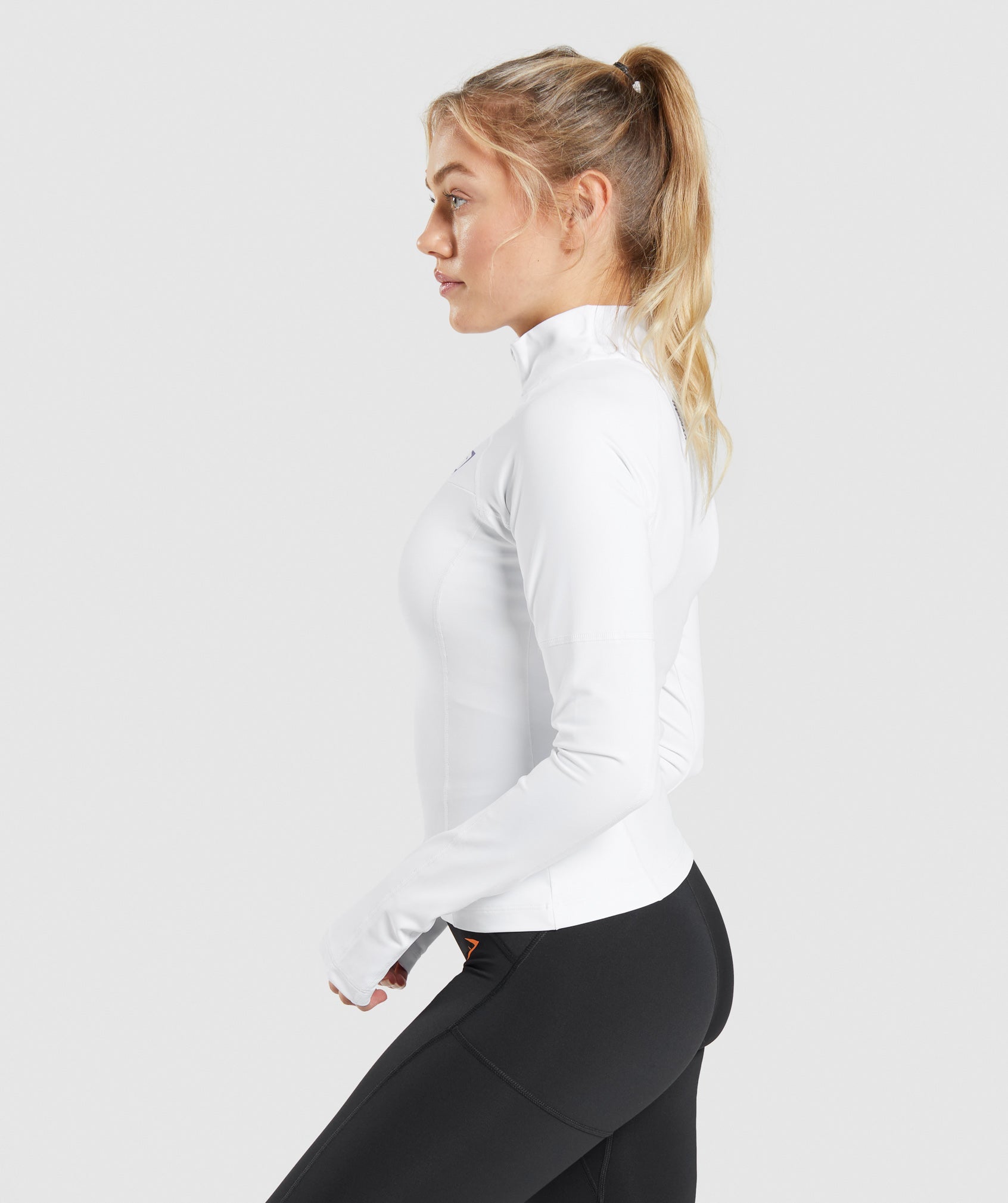 gymshark-pulse-1-4-zip-white-ss22