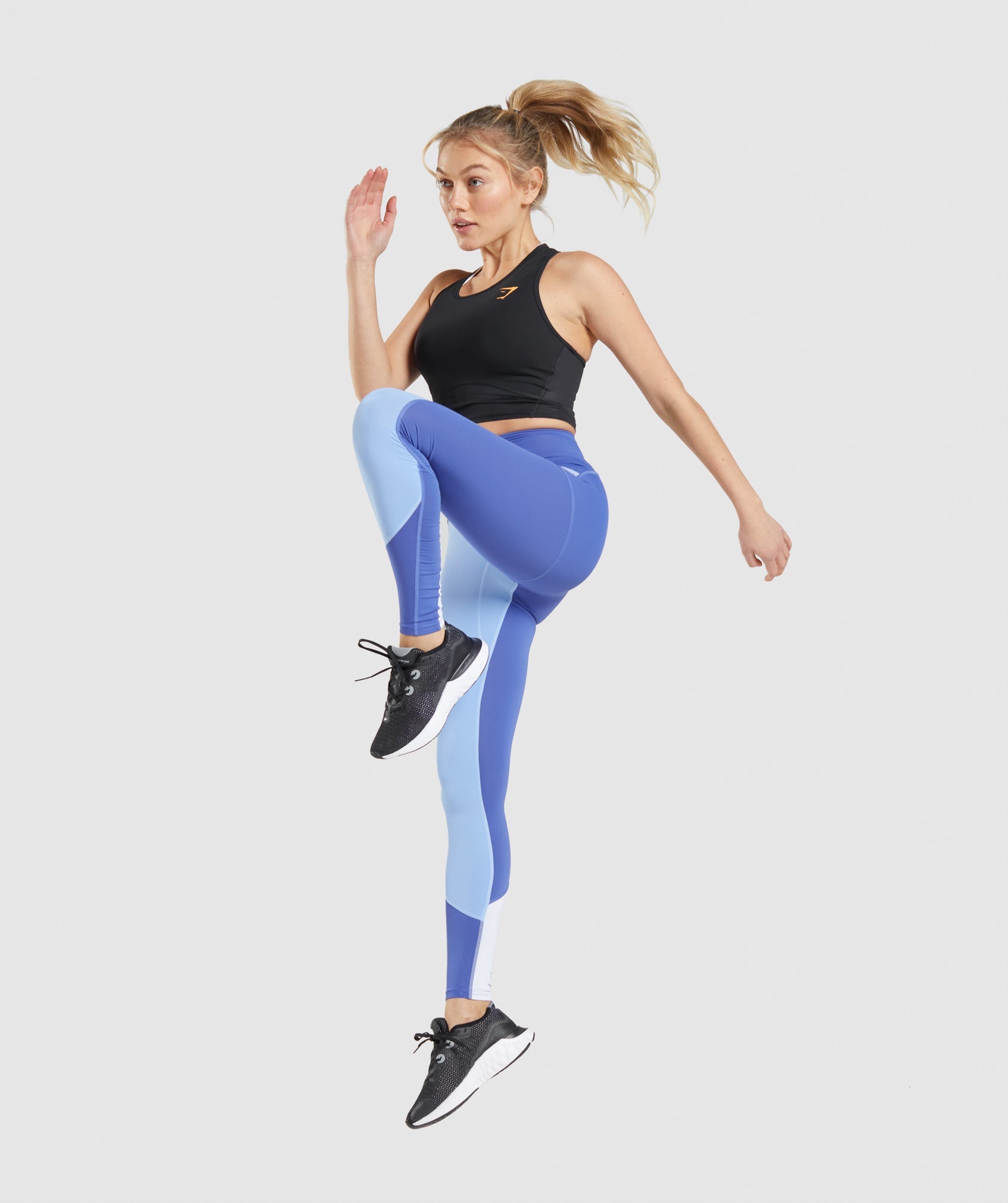 gymshark-pulse-crop-tank-black-ss22