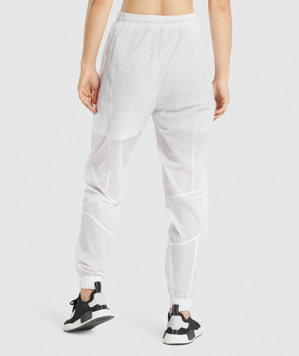 gymshark-pulse-woven-joggers-white-aw21