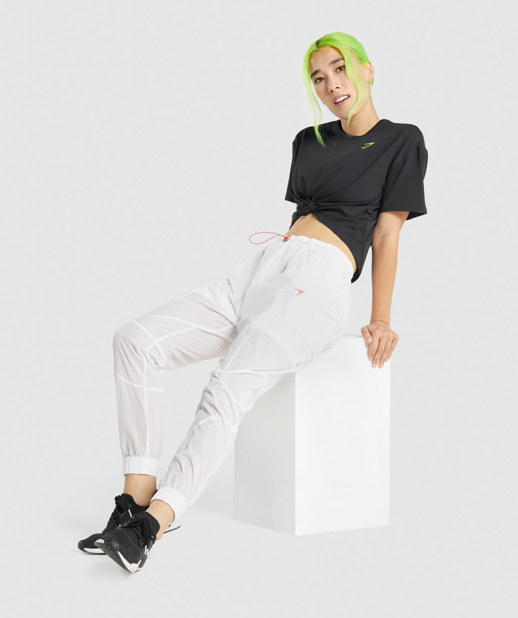 gymshark-pulse-woven-joggers-white-aw21