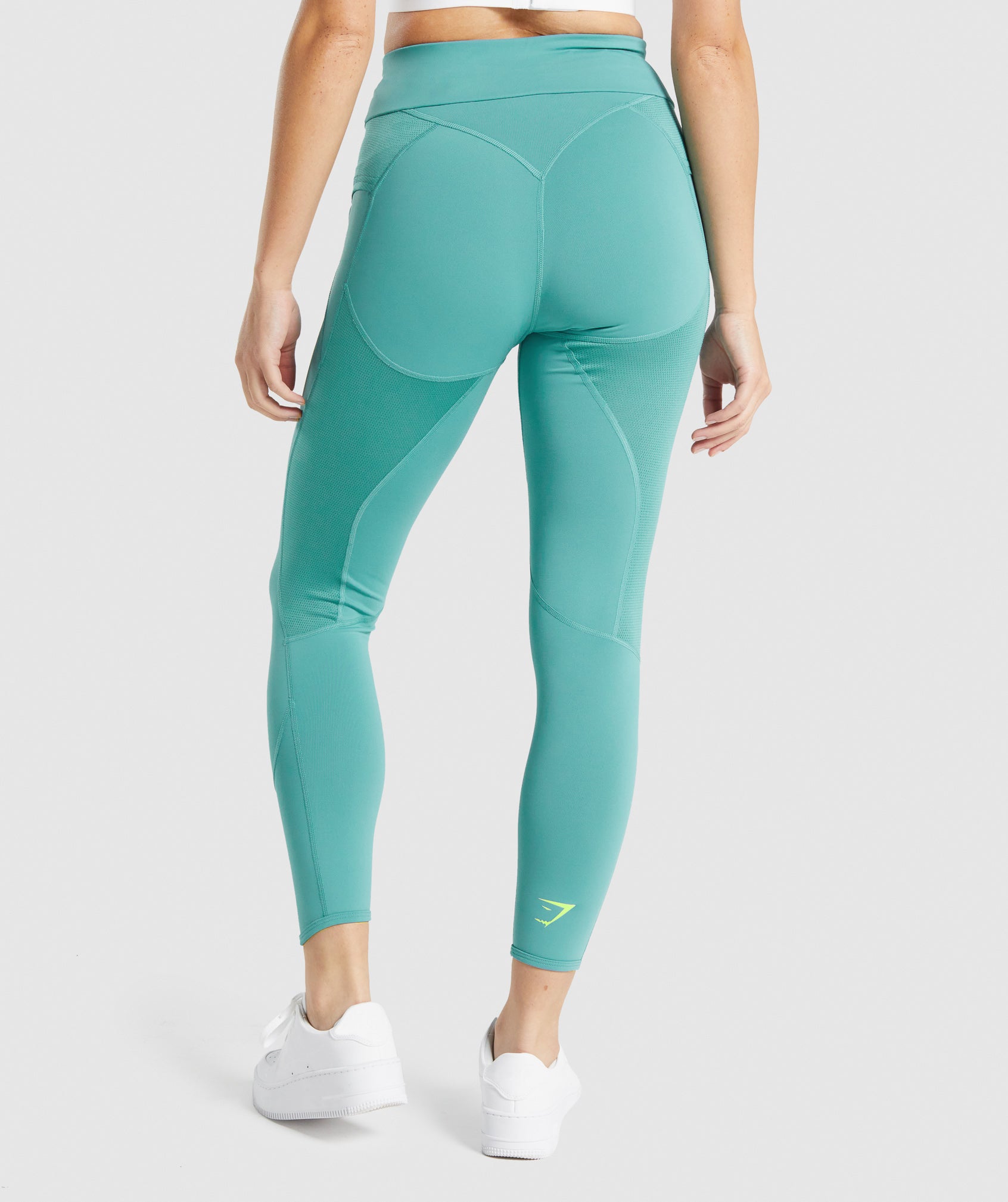 gymshark-pulse-leggings-teal-aw21