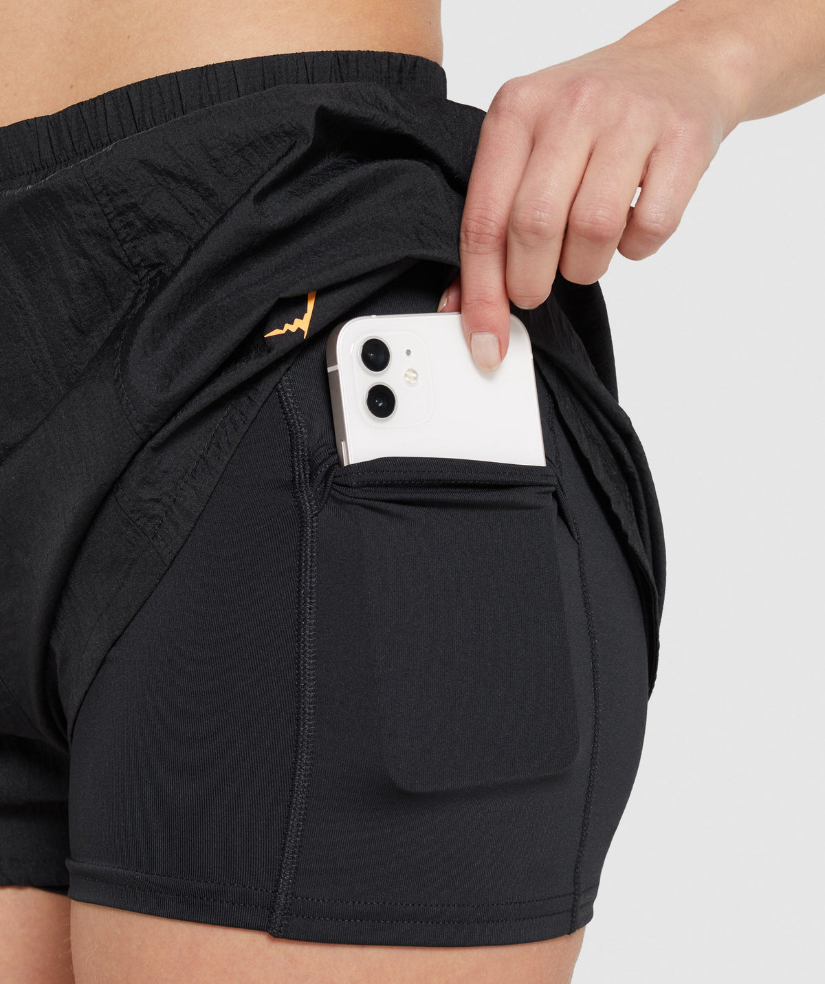 gymshark-pulse-2-in-1-shorts-black-ss22