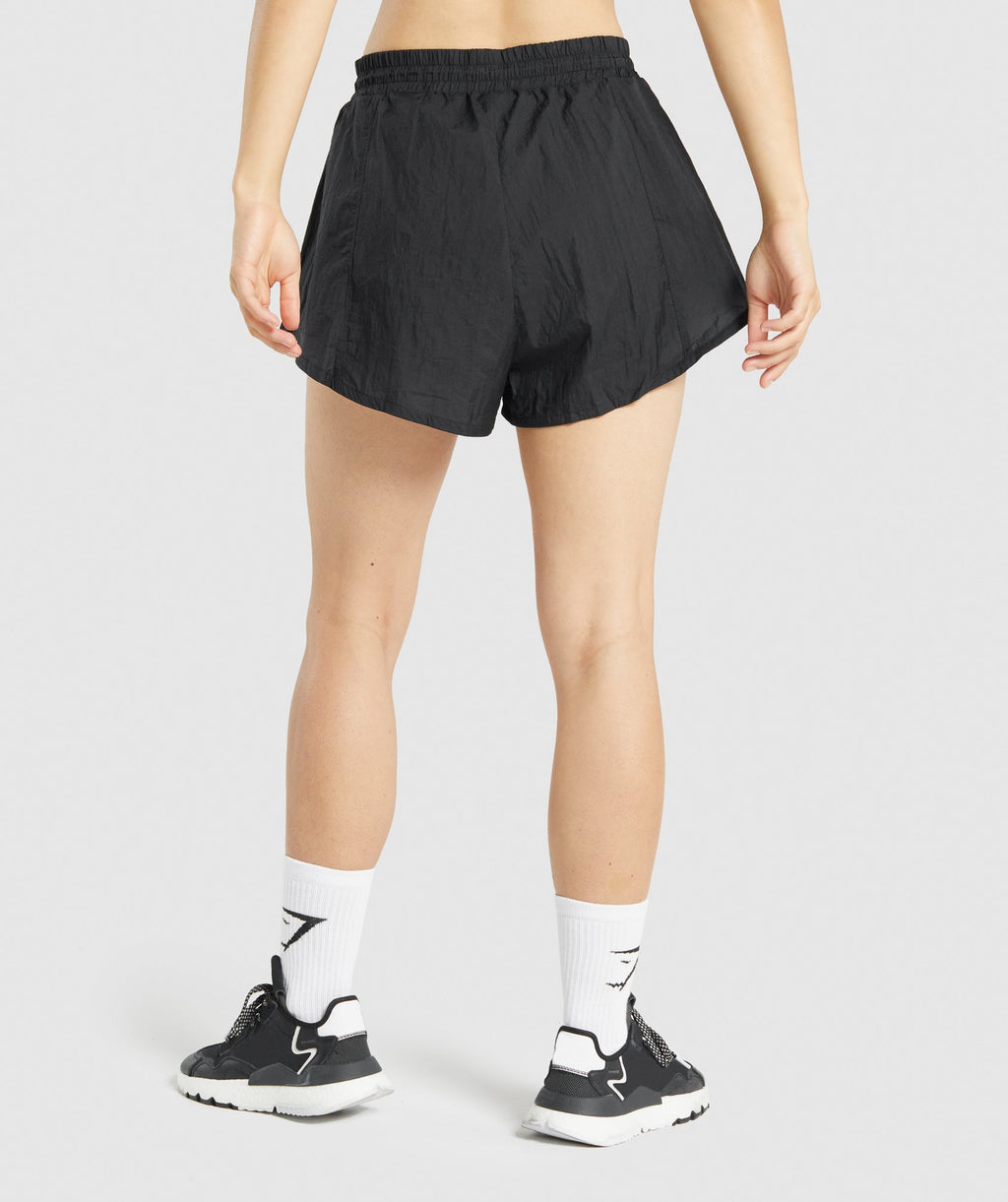gymshark-pulse-2-in-1-shorts-black-aw21