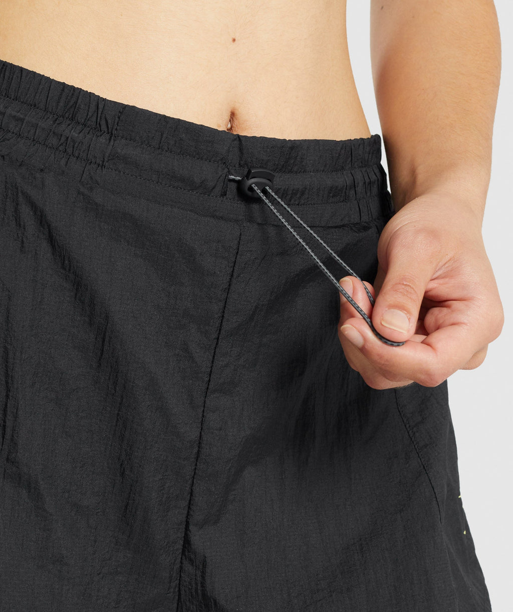 gymshark-pulse-2-in-1-shorts-black-aw21