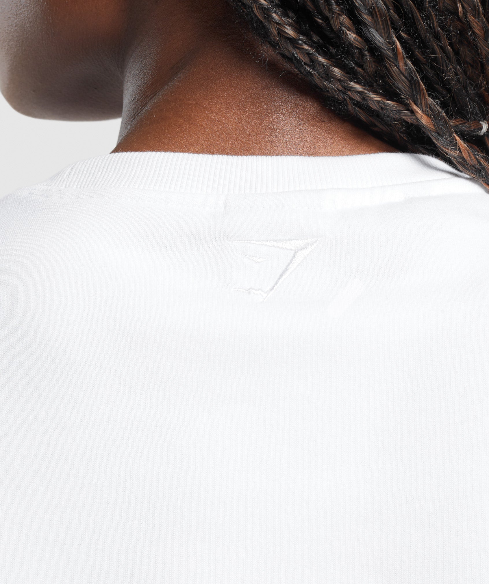 gymshark-pulse-pullover-white-aw23