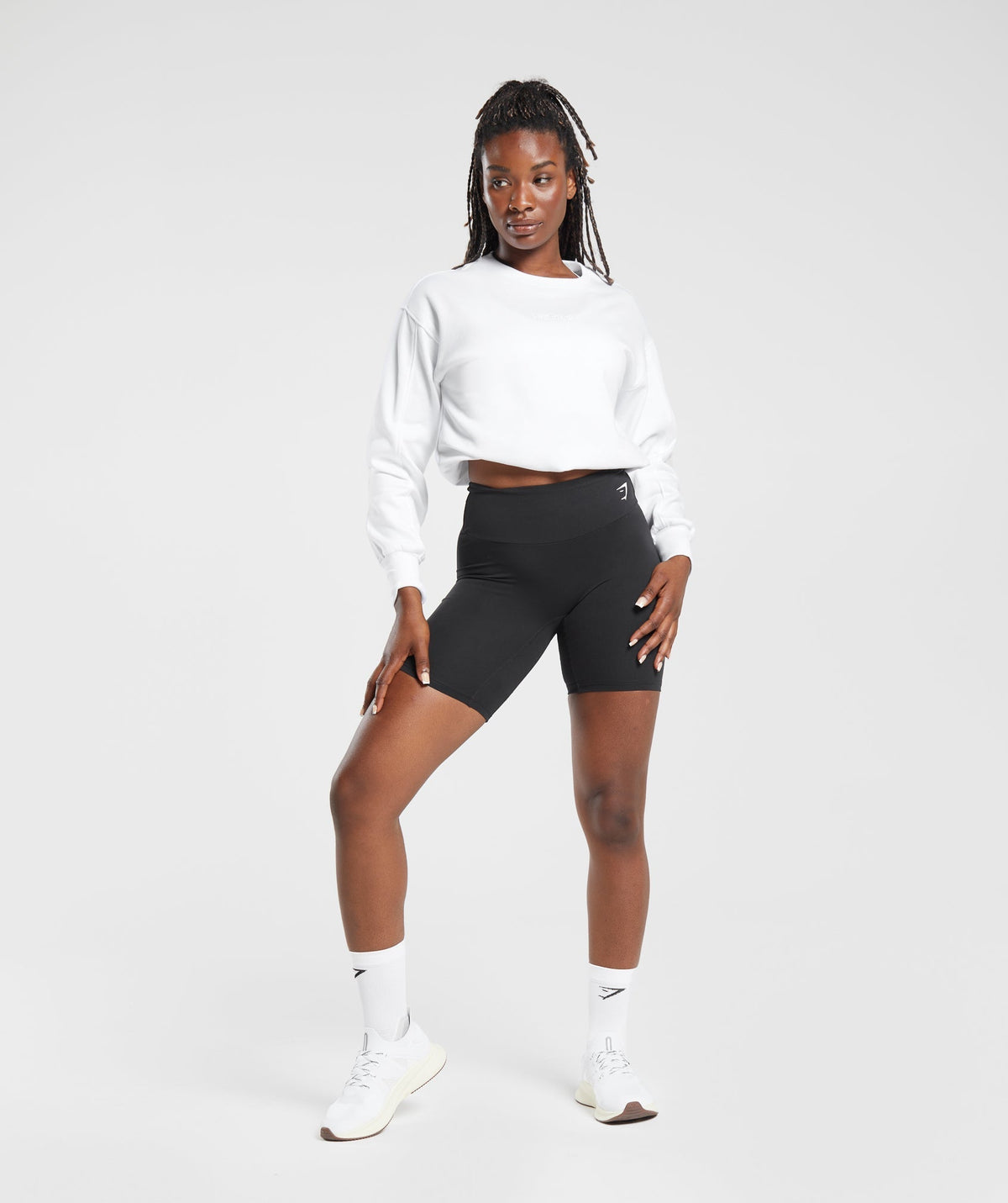 gymshark-pulse-pullover-white-aw23